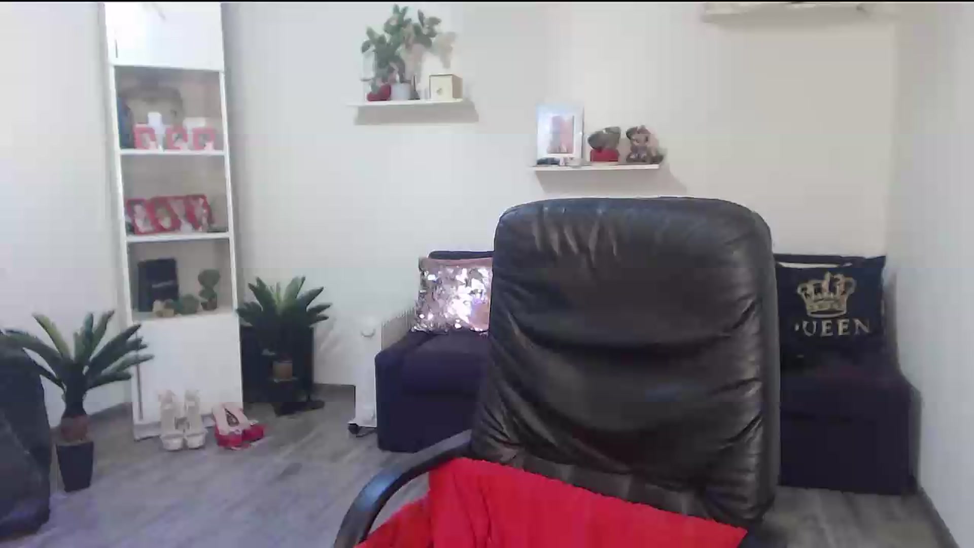 Gallery image thumbnail from A_baby_Boo's myfreecams stream on, 07/18/2026, 21:40 image 17 of 20