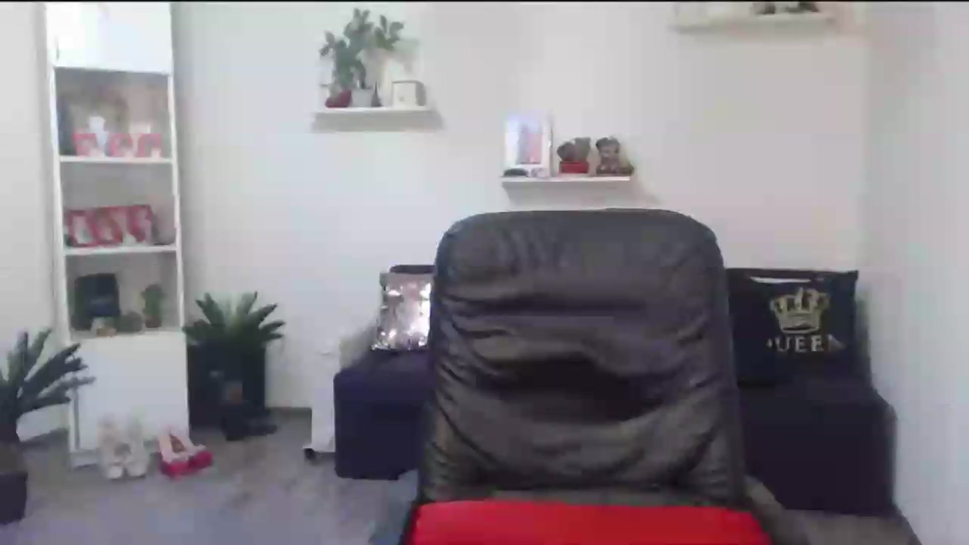Gallery image thumbnail from A_baby_Boo's myfreecams stream on, 08/05/2026, 13:59 image 8 of 20