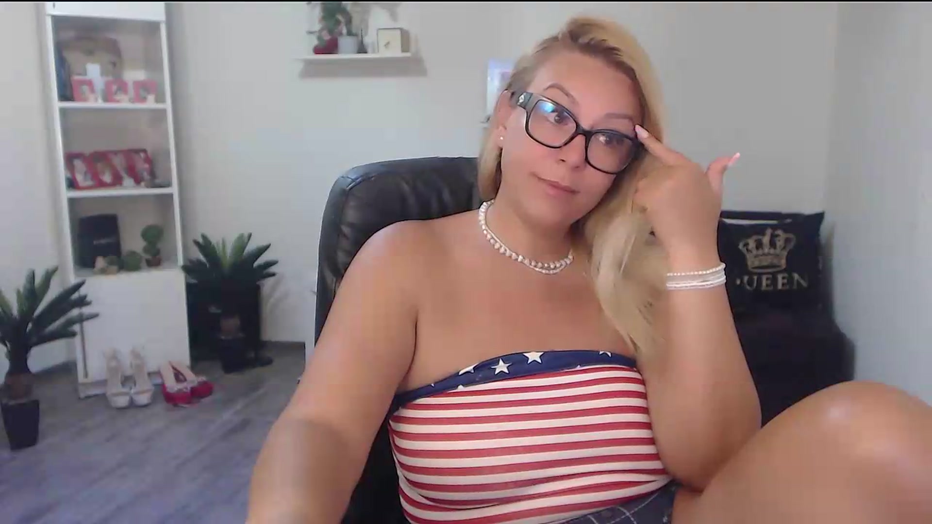 Gallery image thumbnail from A_baby_Boo's myfreecams stream on, 08/06/2026, 05:58 image 8 of 20