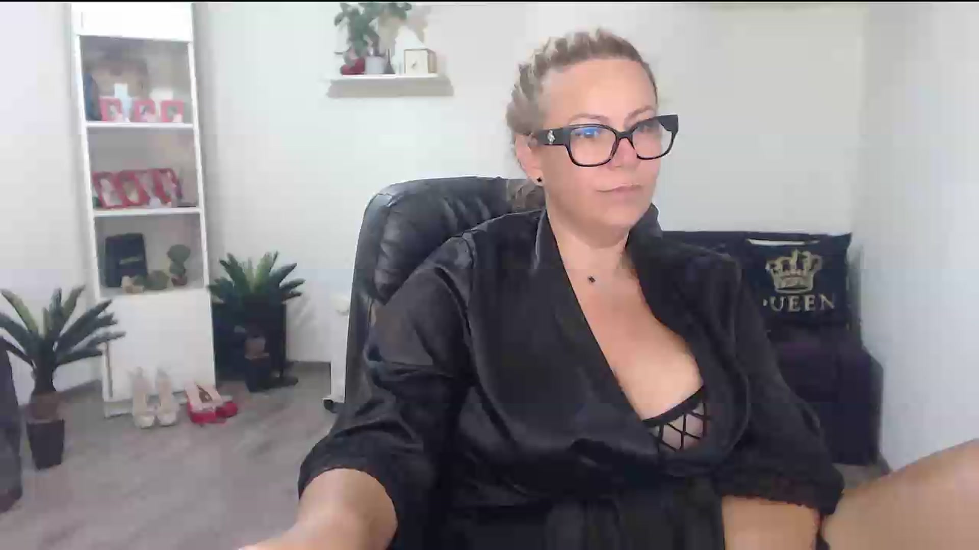 Gallery image thumbnail from A_baby_Boo's myfreecams stream on, 08/11/2026, 19:47 image 20 of 20