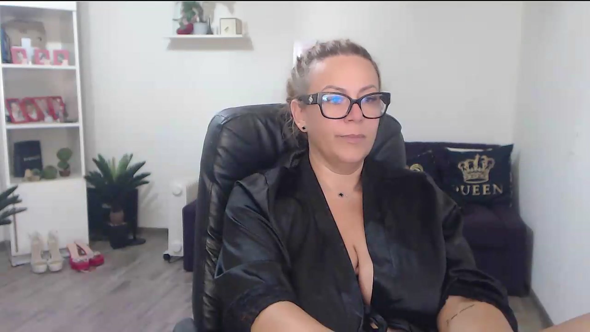 Gallery image thumbnail from A_baby_Boo's myfreecams stream on, 08/11/2026, 20:42 image 20 of 20
