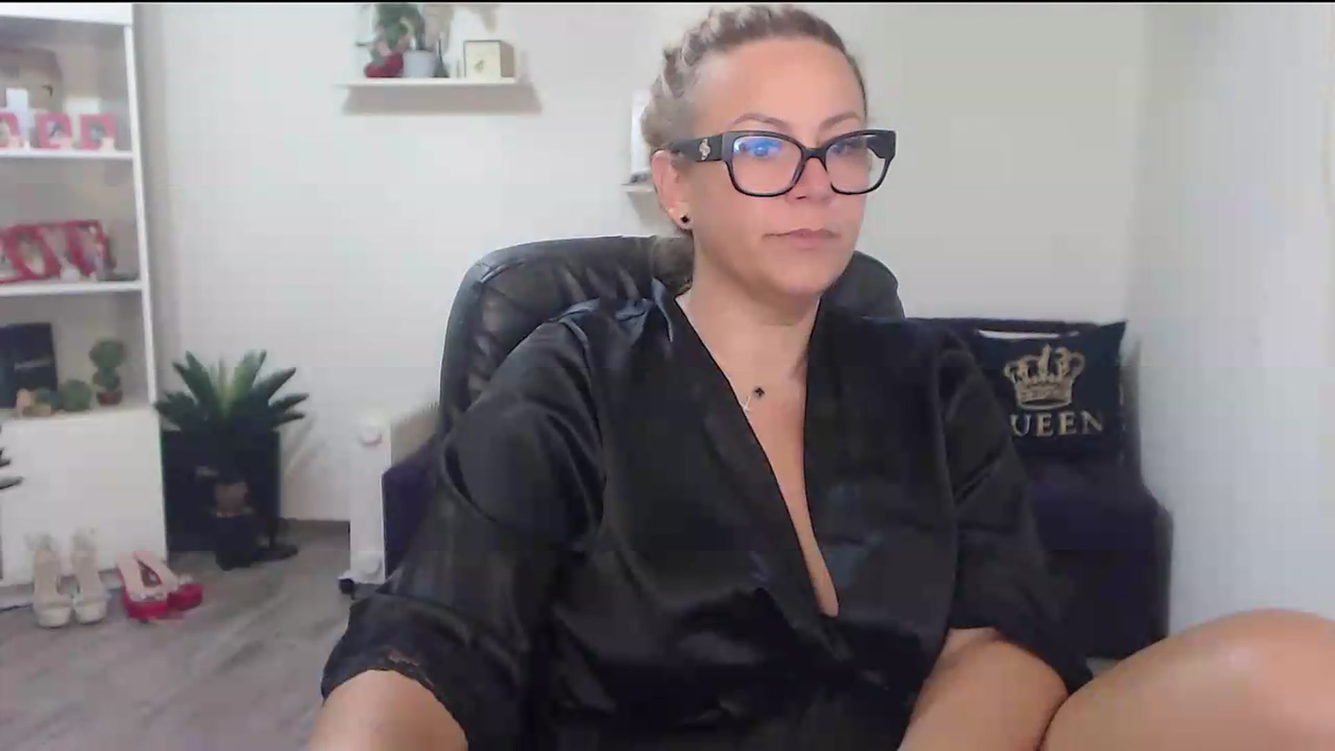 Gallery image thumbnail from A_baby_Boo's myfreecams stream on, 08/11/2026, 20:42 image 3 of 20