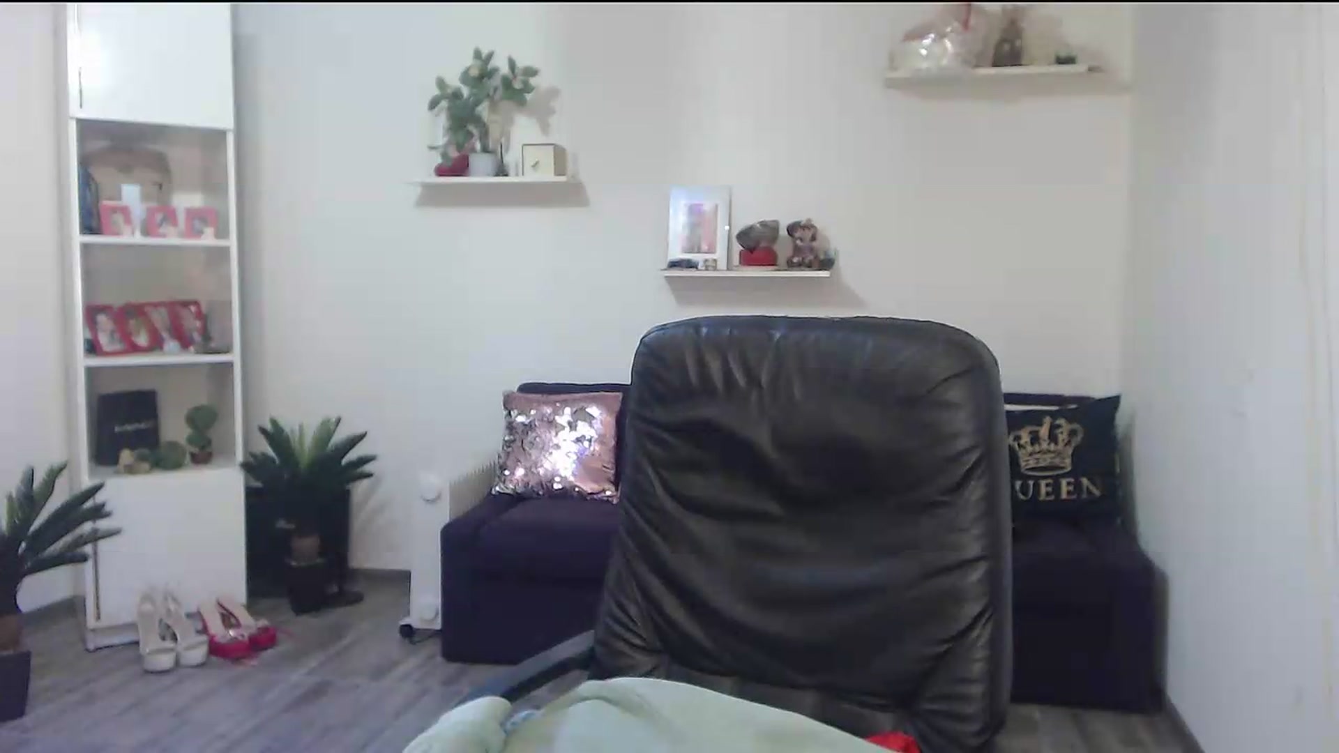 Gallery image thumbnail from A_baby_Boo's myfreecams stream on, 08/30/2026, 05:37 image 10 of 20