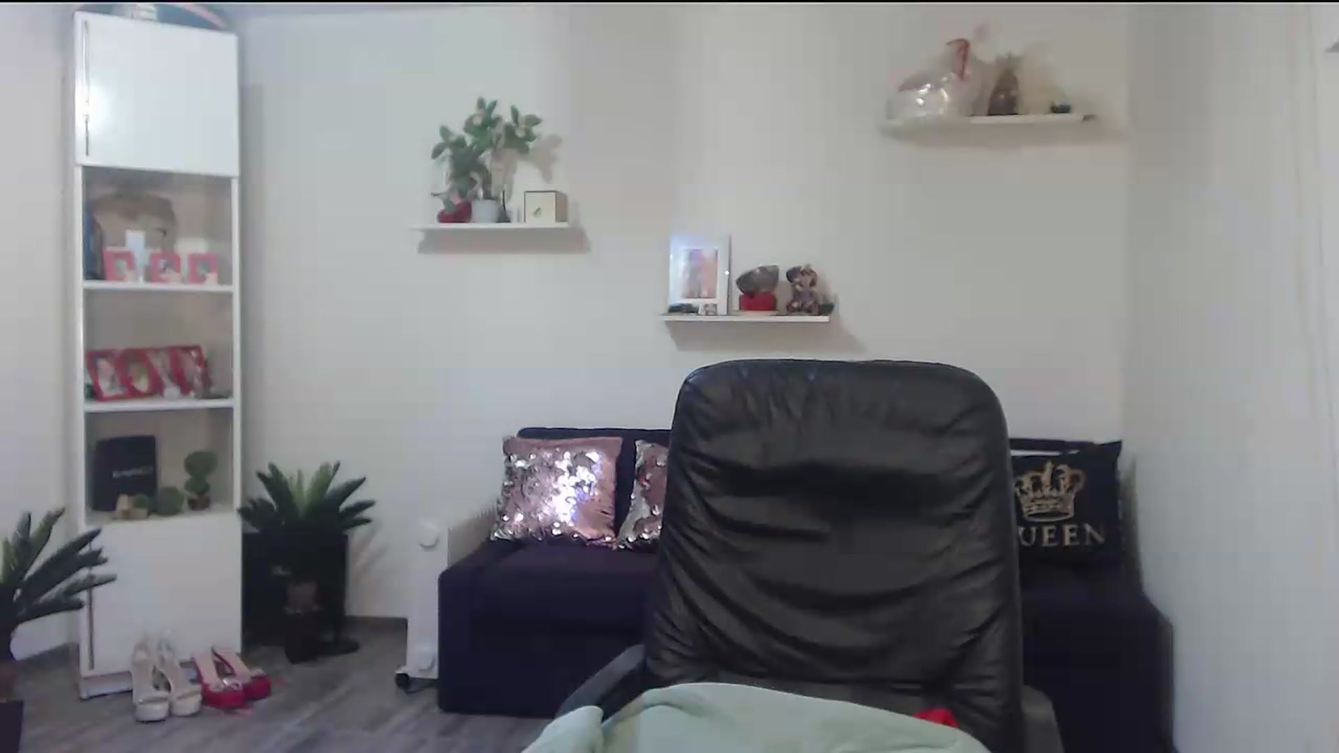 Gallery image thumbnail from A_baby_Boo's myfreecams stream on, 08/30/2026, 05:37 image 15 of 20