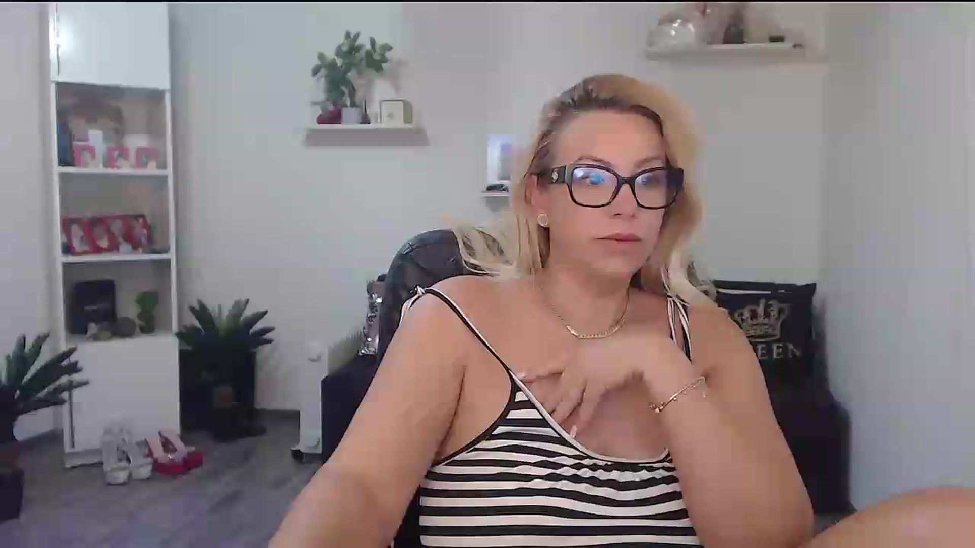 Gallery image thumbnail from A_baby_Boo's myfreecams stream on, 08/31/2026, 06:14 image 1 of 20