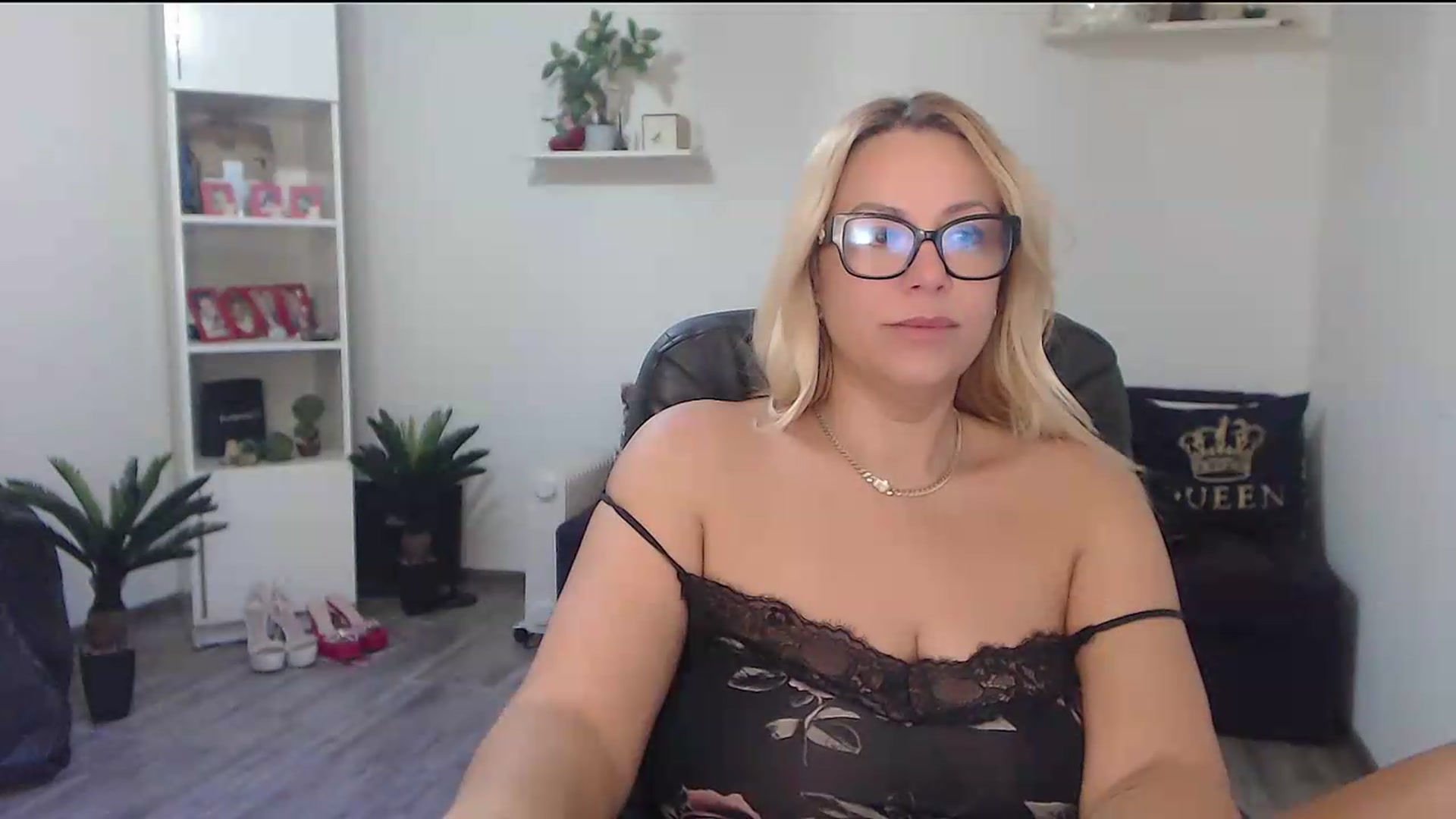 Gallery image thumbnail from A_baby_Boo's myfreecams stream on, 09/01/2026, 05:28 image 18 of 20