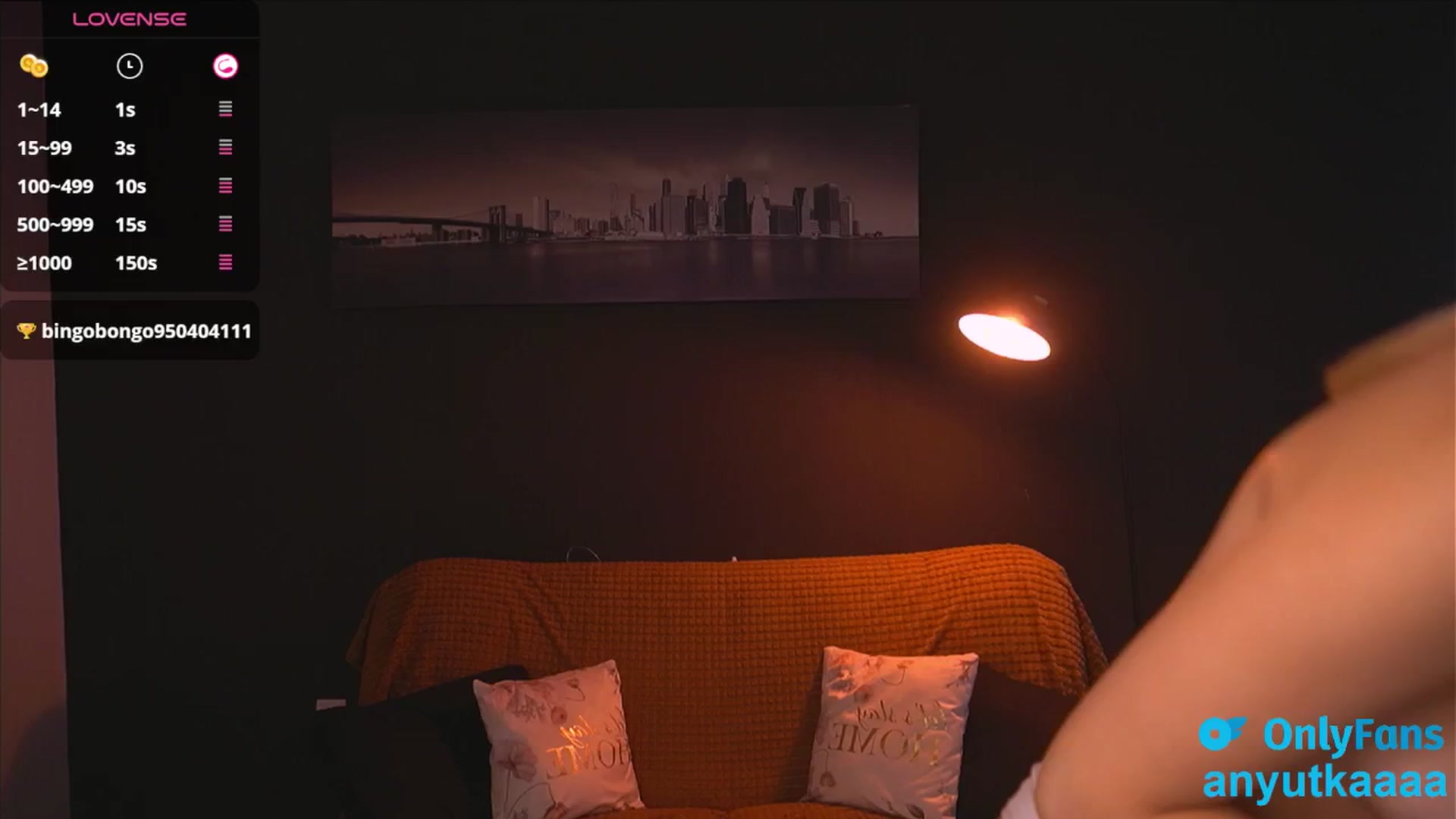 Gallery image thumbnail from A_n_n_a_a's myfreecams stream on, 10/17/2024, 12:07 image 14 of 20