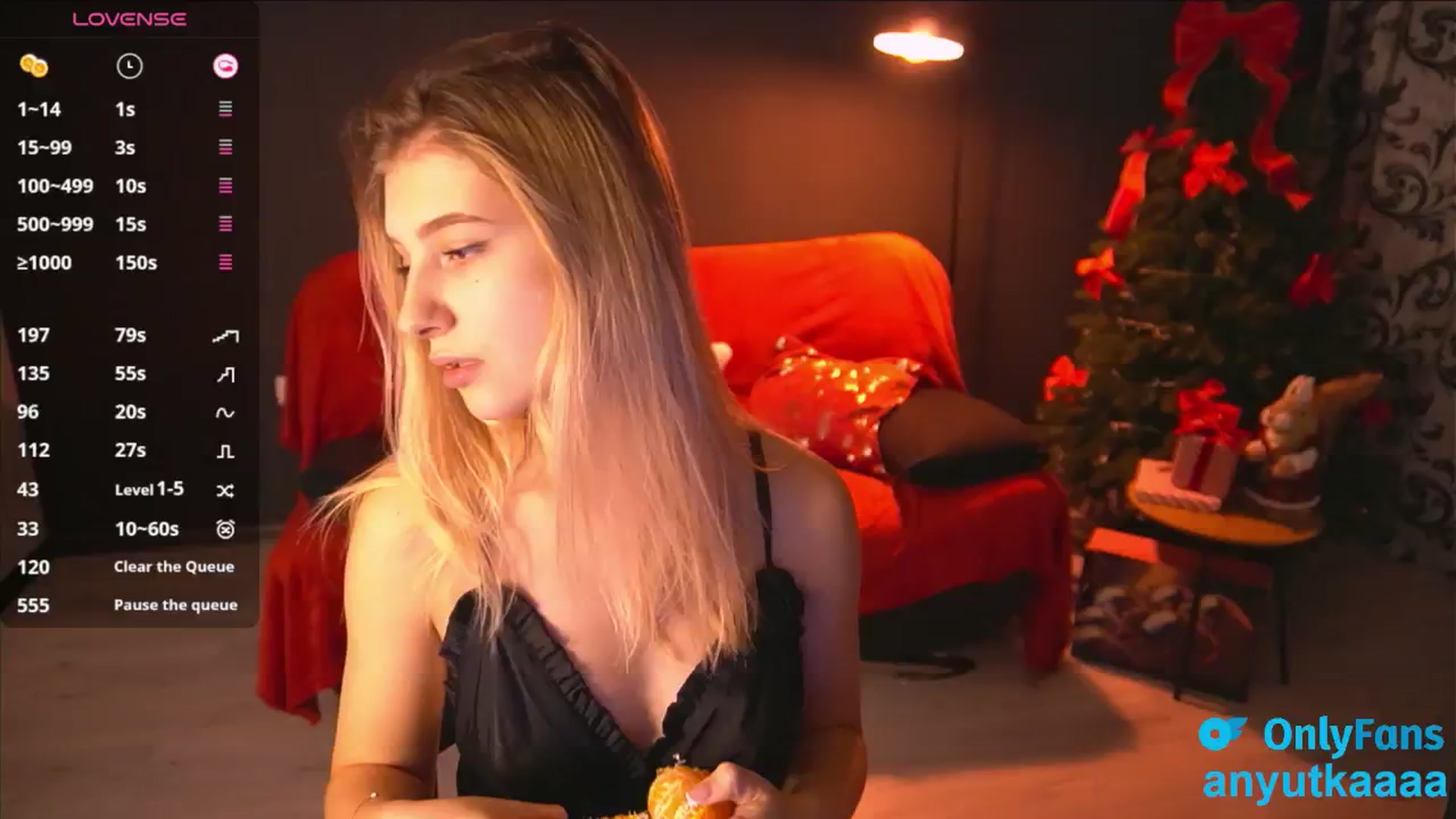 Gallery image thumbnail from A_n_n_a_a's myfreecams stream on, 12/23/2024, 16:39 image 4 of 20