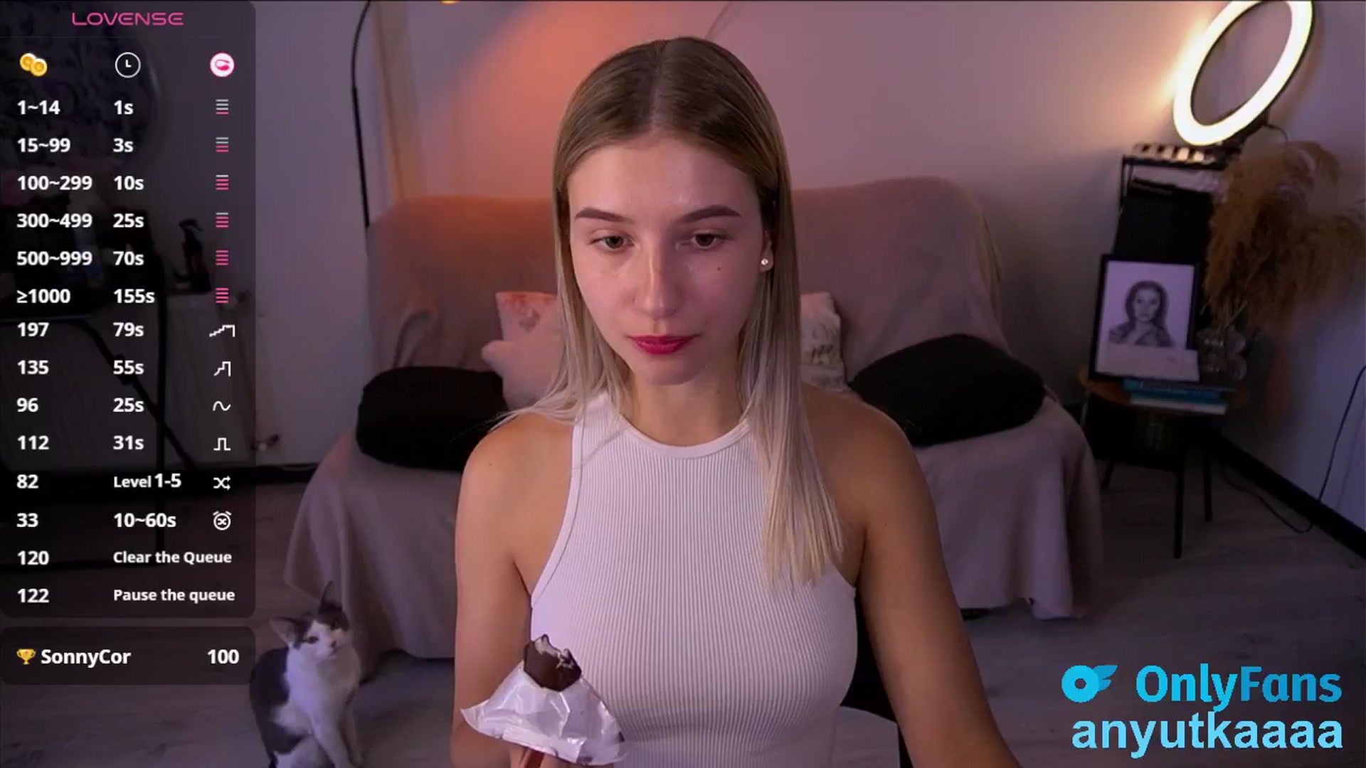 Gallery image thumbnail from A_n_n_a_a's myfreecams stream on, 09/06/2025, 10:13 image 4 of 20