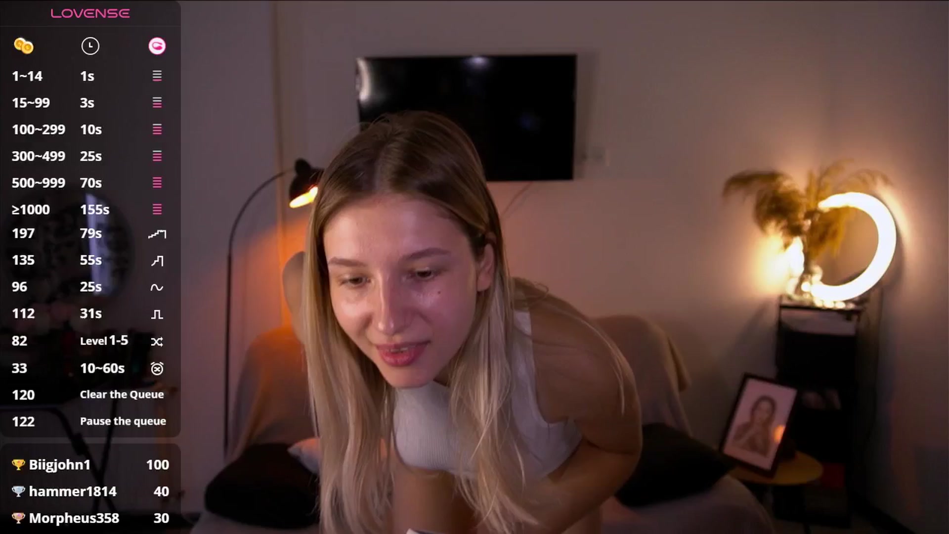 Gallery image thumbnail from A_n_n_a_a's myfreecams stream on, 10/08/2025, 11:29 image 4 of 20