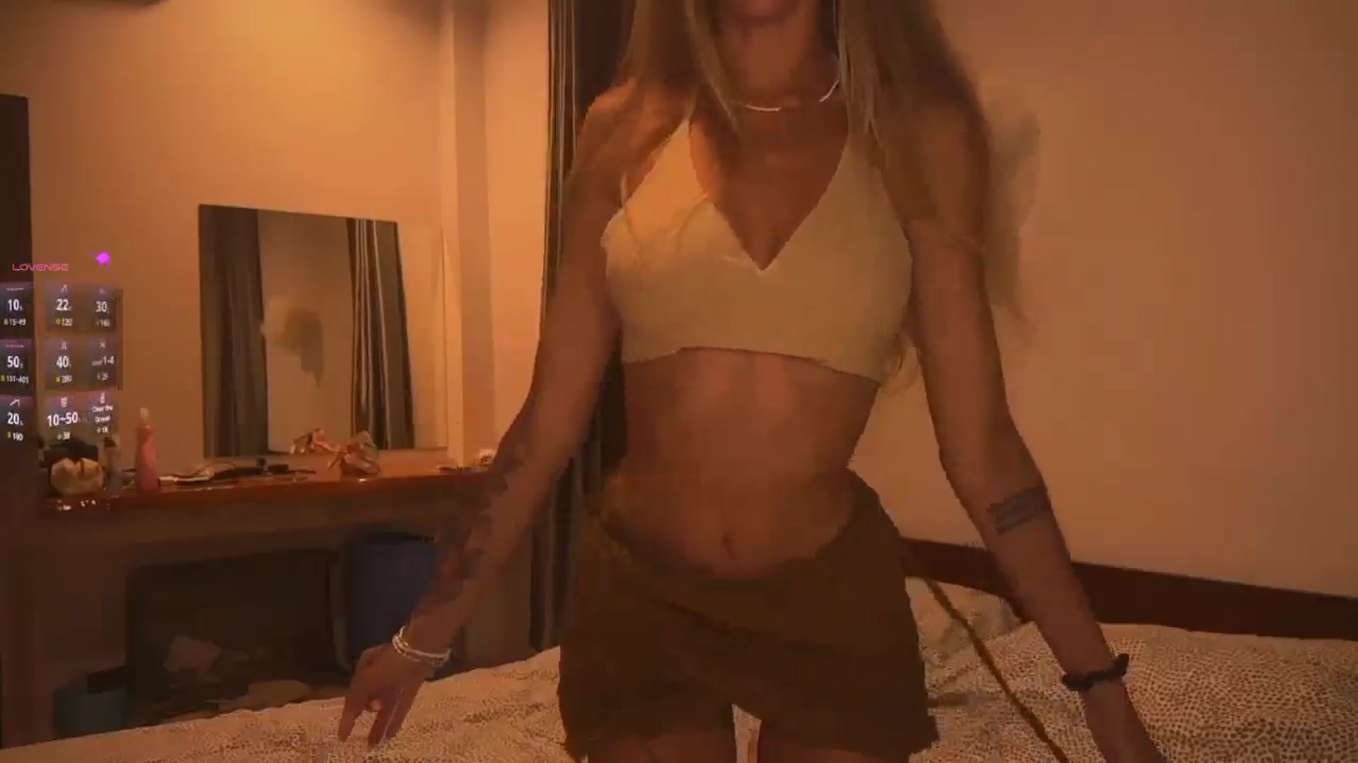 Gallery image thumbnail from A_r_t's myfreecams stream on, 06/13/2025, 16:11 image 2 of 20