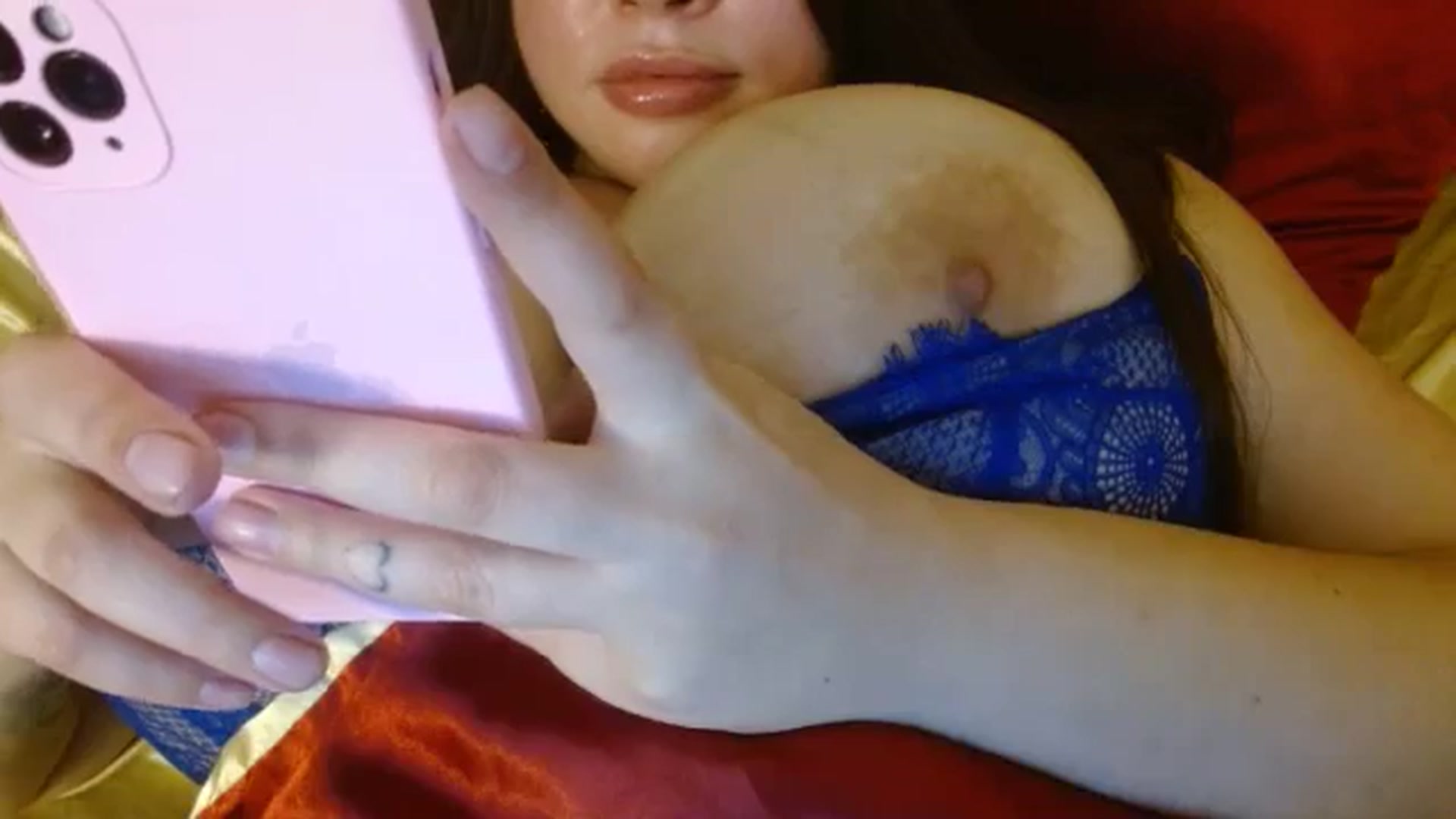 Gallery image thumbnail from Aaantonina's myfreecams stream on, 12/09/2024, 12:30 image 18 of 20