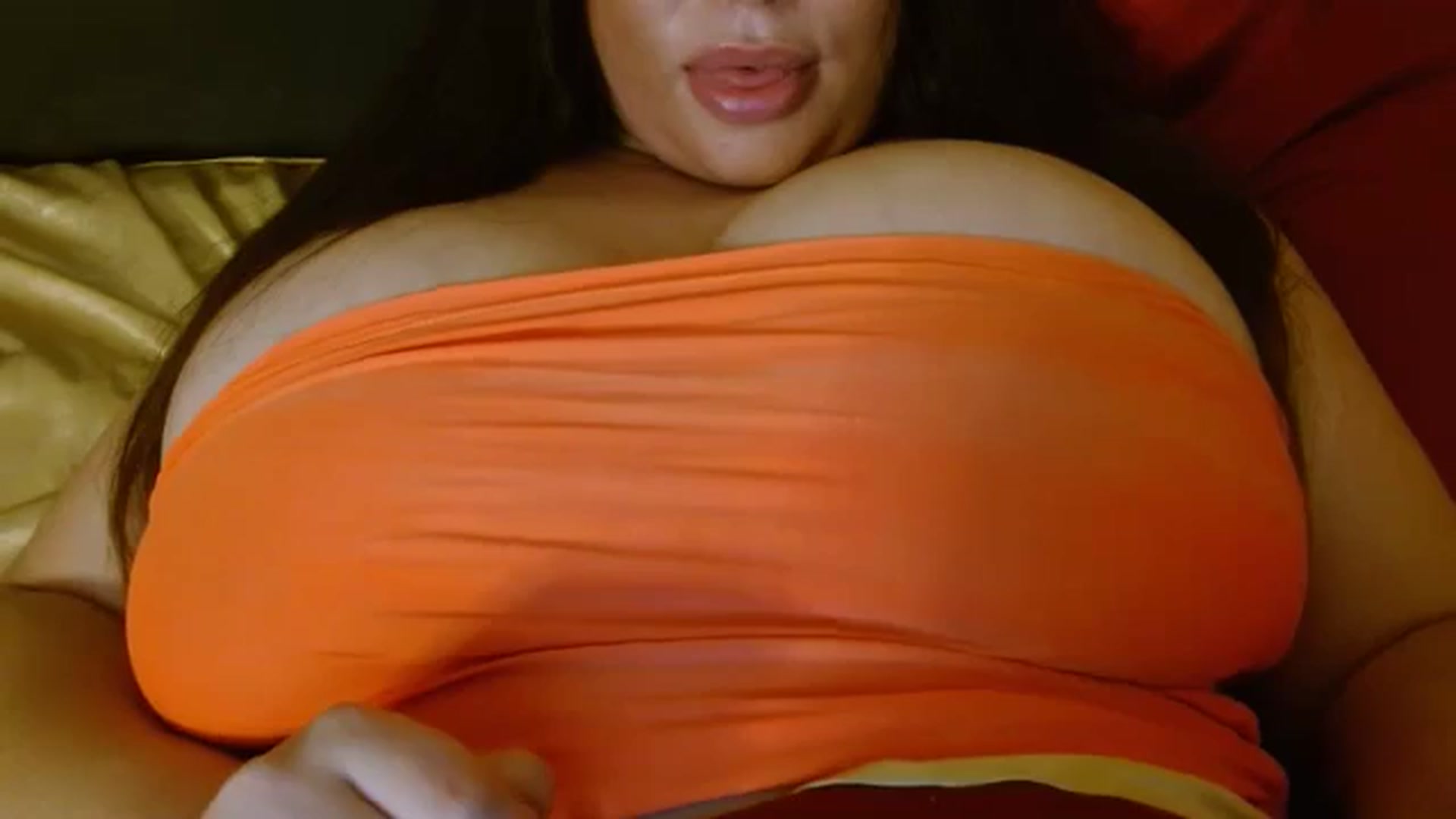 Gallery image thumbnail from Aaantonina's myfreecams stream on, 12/10/2024, 13:27 image 4 of 20