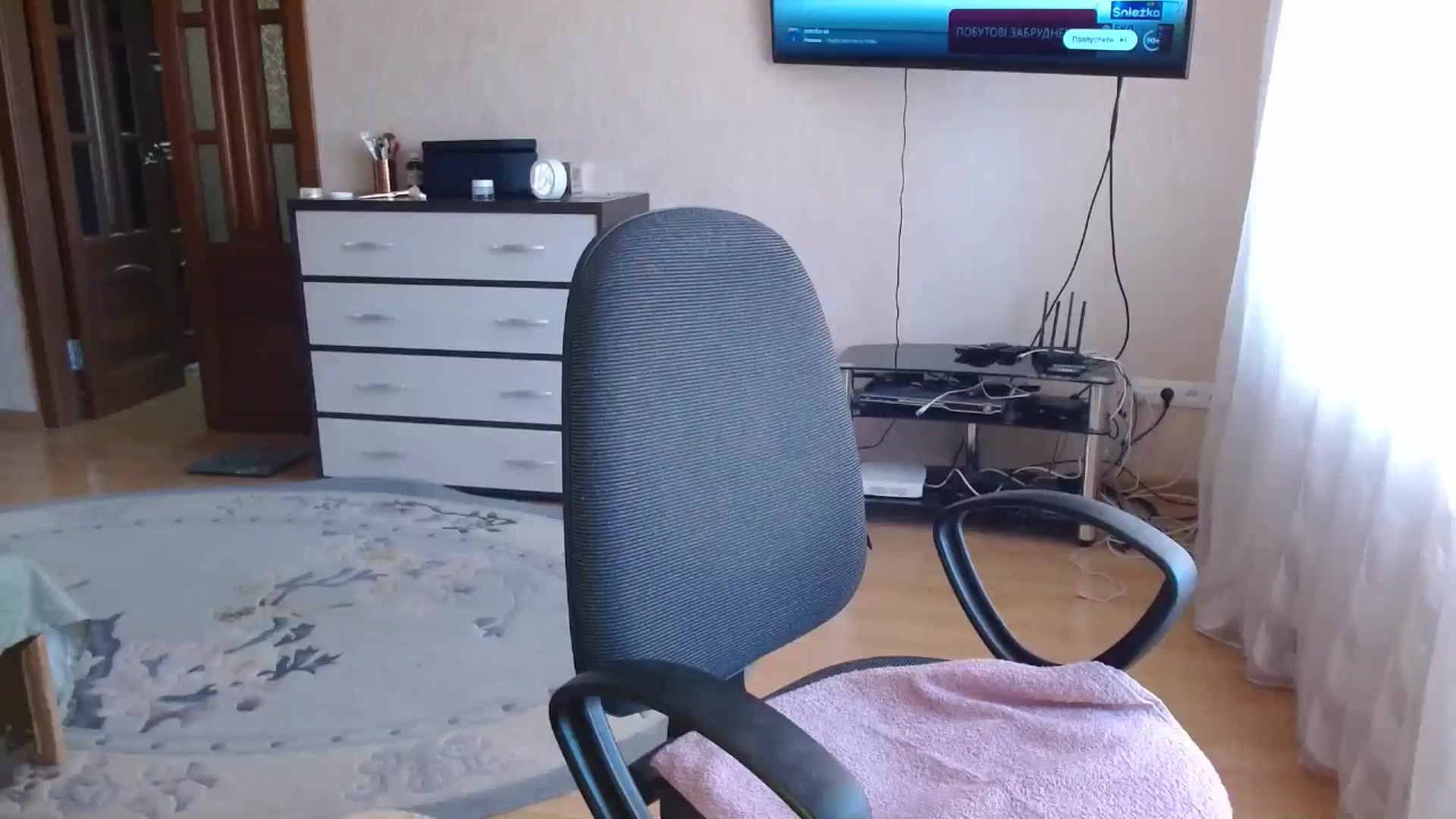 Gallery image thumbnail from Aaantonina's myfreecams stream on, 04/28/2025, 08:49 image 15 of 20