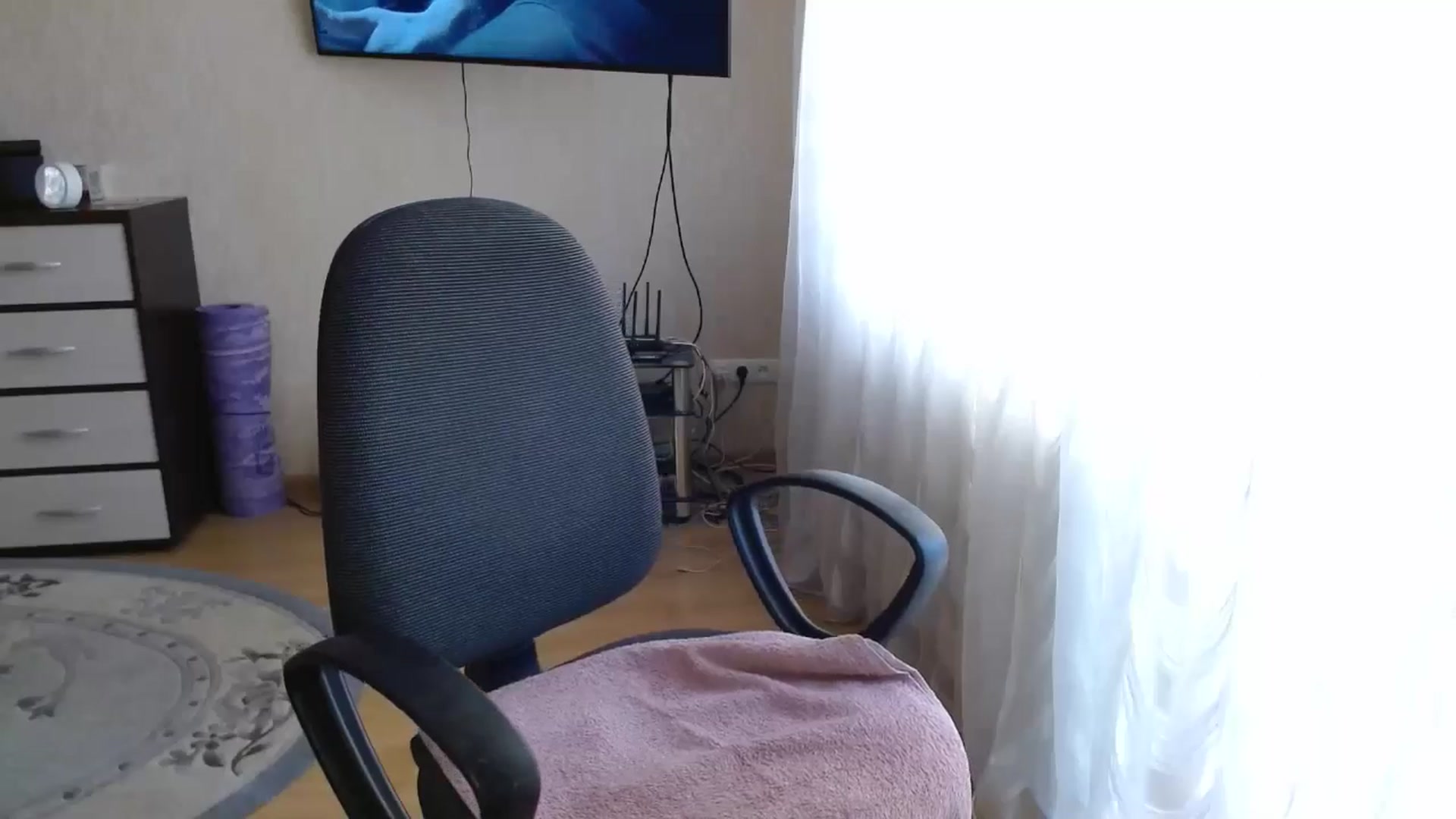 Gallery image thumbnail from Aaantonina's myfreecams stream on, 04/28/2025, 08:49 image 14 of 20