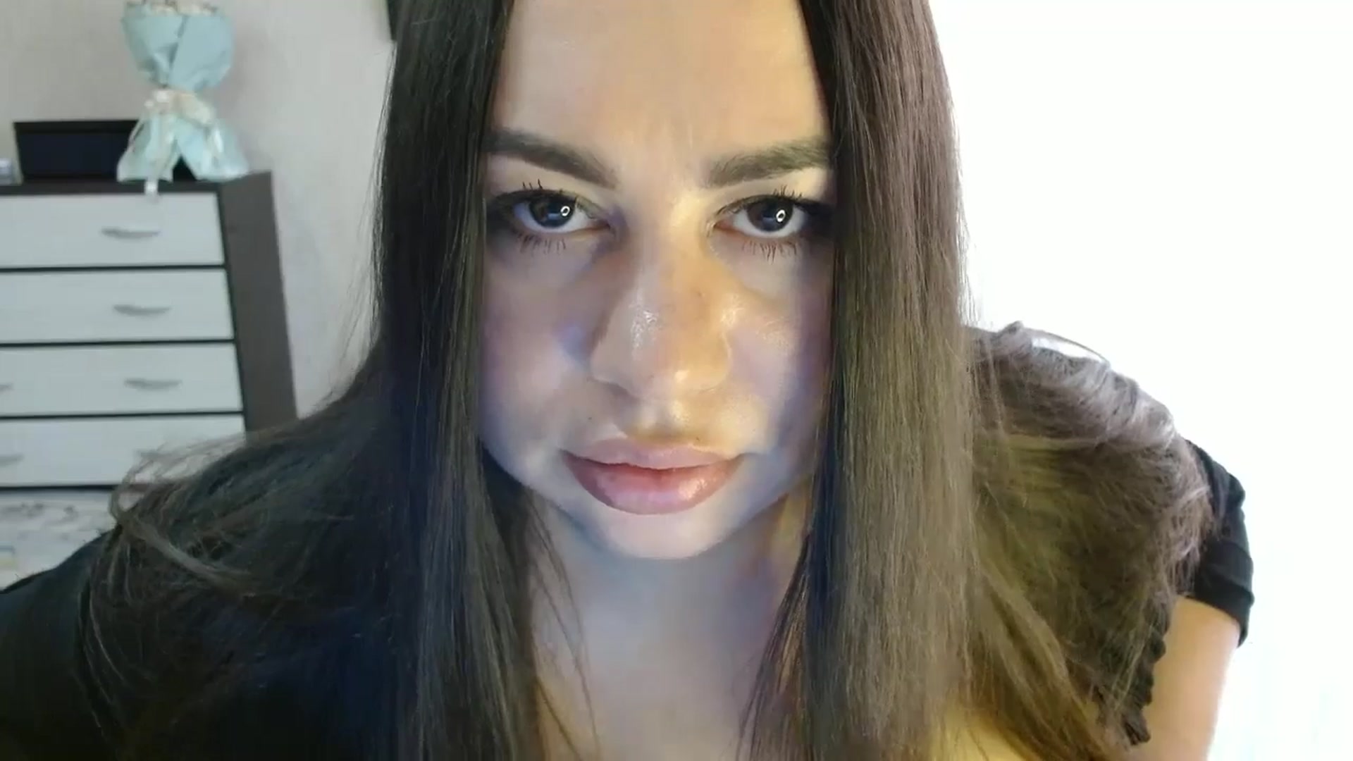 Gallery image thumbnail from Aaantonina's myfreecams stream on, 05/07/2025, 10:08 image 17 of 20