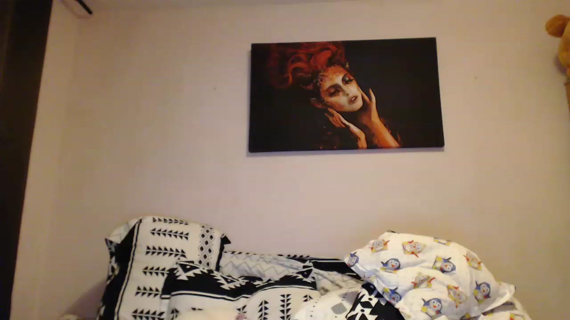 Gallery image thumbnail from Aahh_Emilia's myfreecams stream on, 12/04/2022, 17:42 image 6 of 20