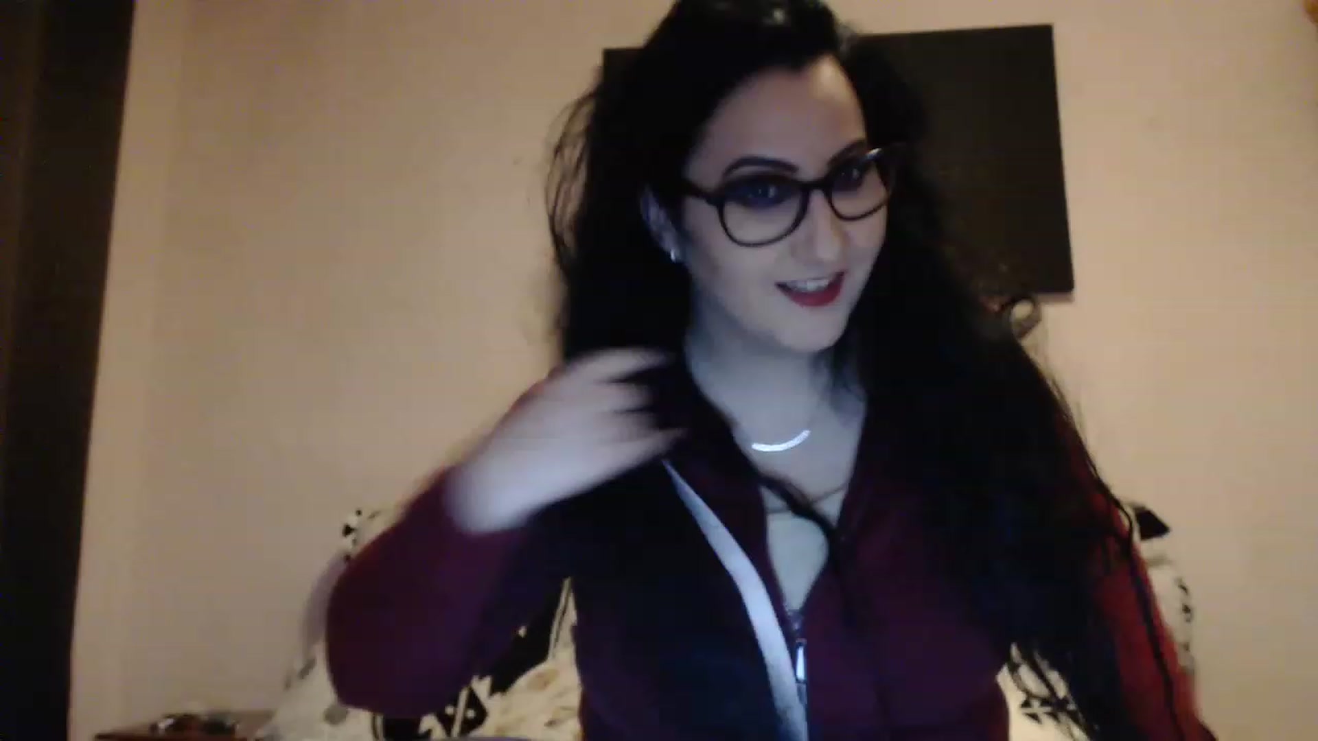Gallery image thumbnail from Aahh_Emilia's myfreecams stream on, 12/05/2022, 17:53 image 5 of 20