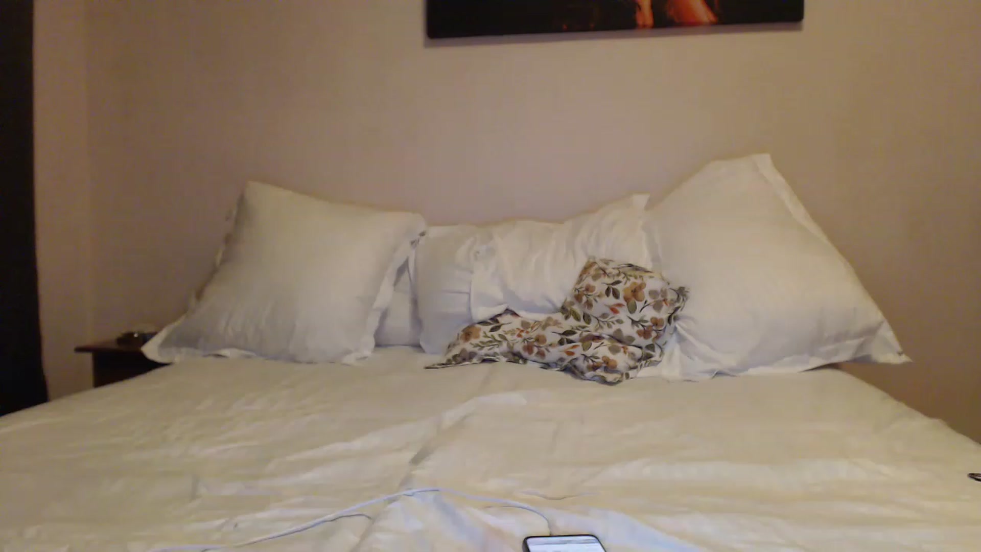 Gallery image thumbnail from Aahh_Emilia's myfreecams stream on, 12/10/2022, 17:36 image 10 of 20