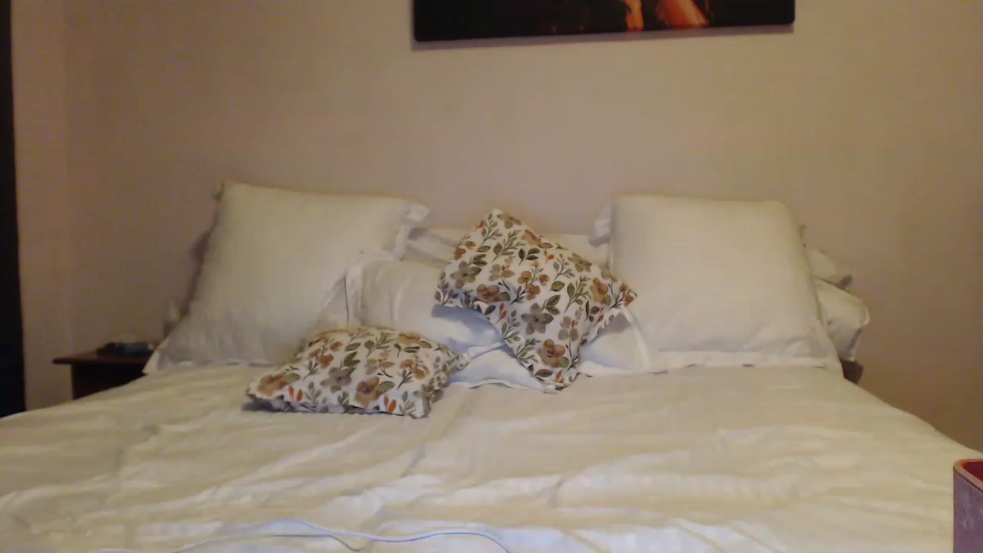 Gallery image thumbnail from Aahh_Emilia's myfreecams stream on, 12/11/2022, 17:40 image 14 of 20