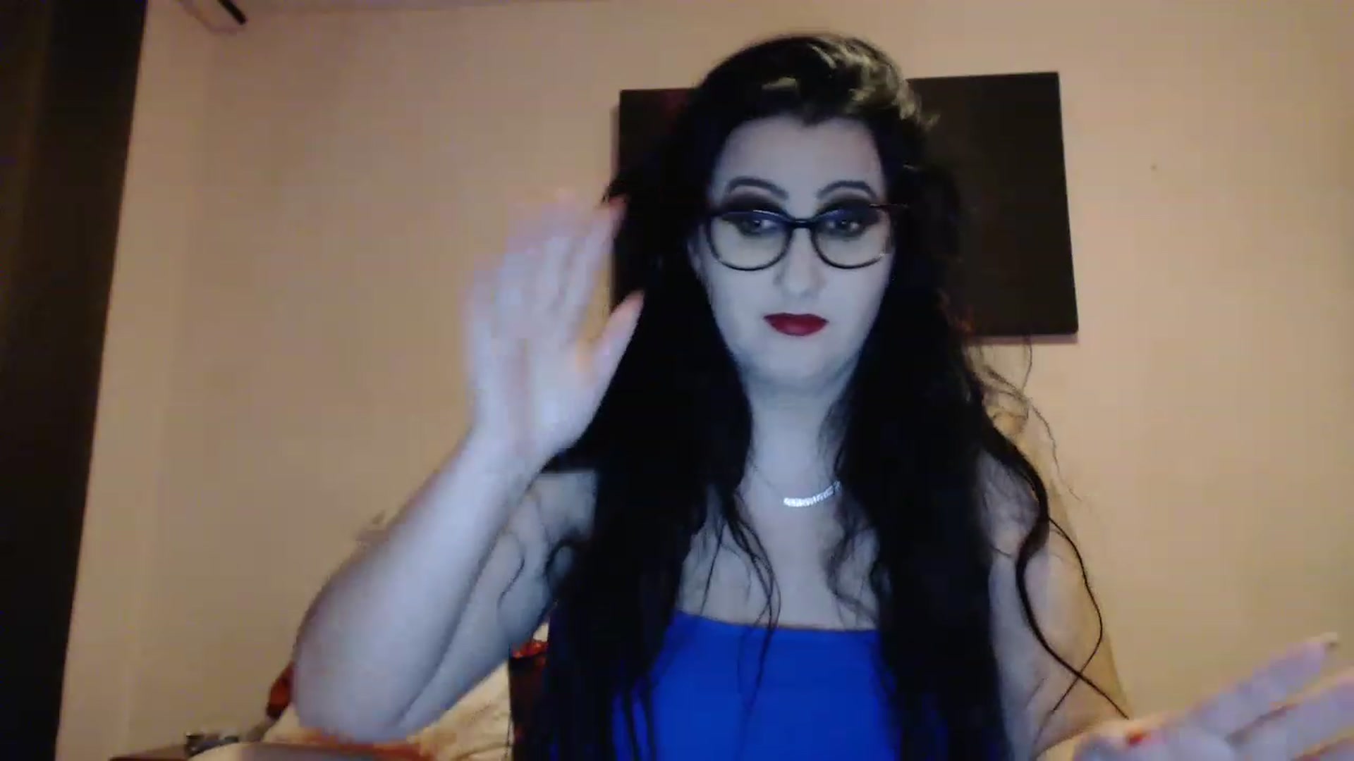 Gallery image thumbnail from Aahh_Emilia's myfreecams stream on, 12/21/2022, 18:04 image 17 of 20