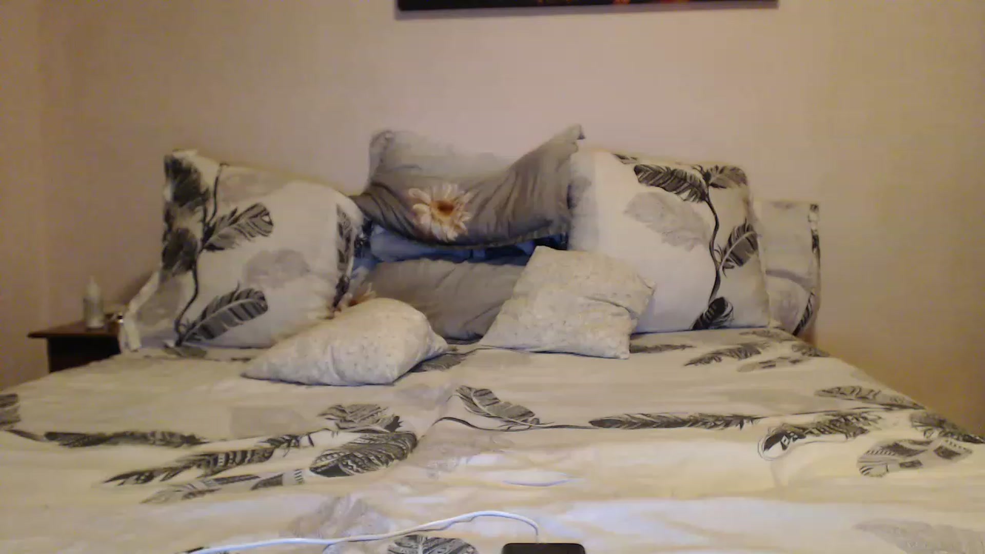 Gallery image thumbnail from Aahh_Emilia's myfreecams stream on, 01/01/2023, 17:43 image 14 of 20