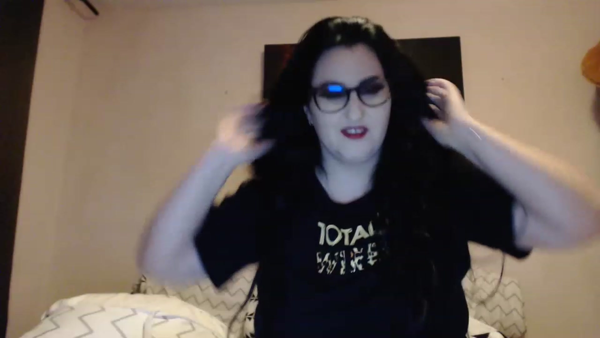 Gallery image thumbnail from Aahh_Emilia's myfreecams stream on, 01/05/2023, 17:49 image 15 of 20