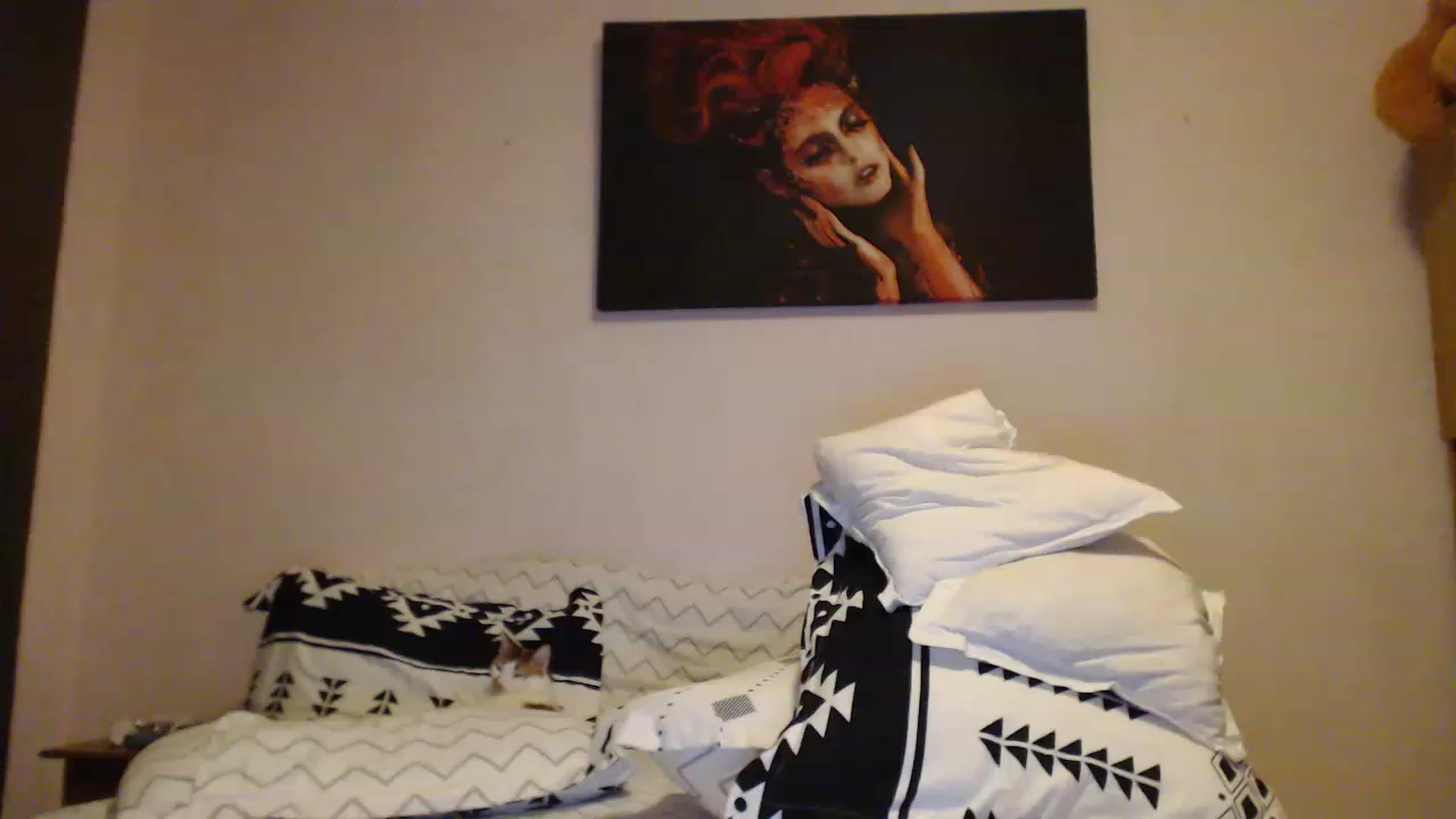 Gallery image thumbnail from Aahh_Emilia's myfreecams stream on, 01/06/2023, 17:28 image 1 of 20