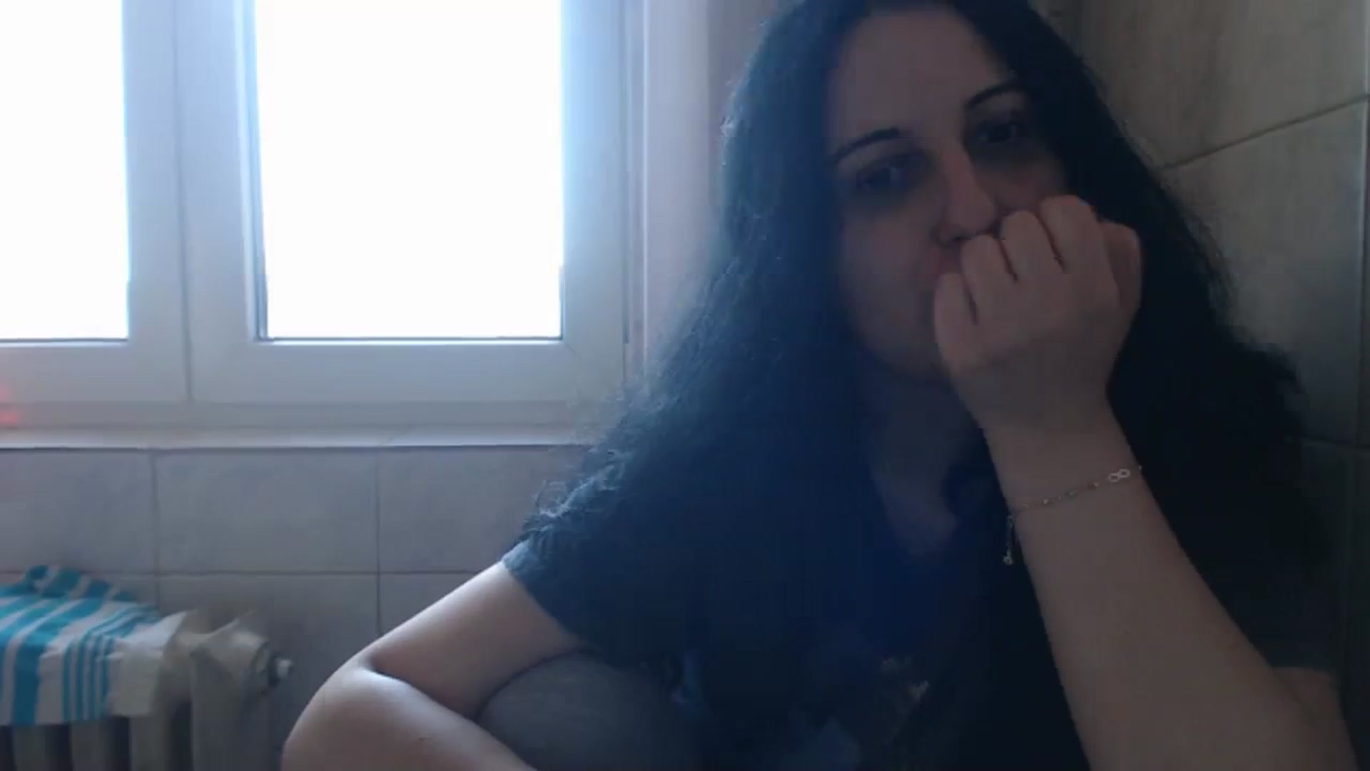 Gallery image thumbnail from Aahh_Emilia's myfreecams stream on, 10/13/2023, 13:18 image 17 of 20