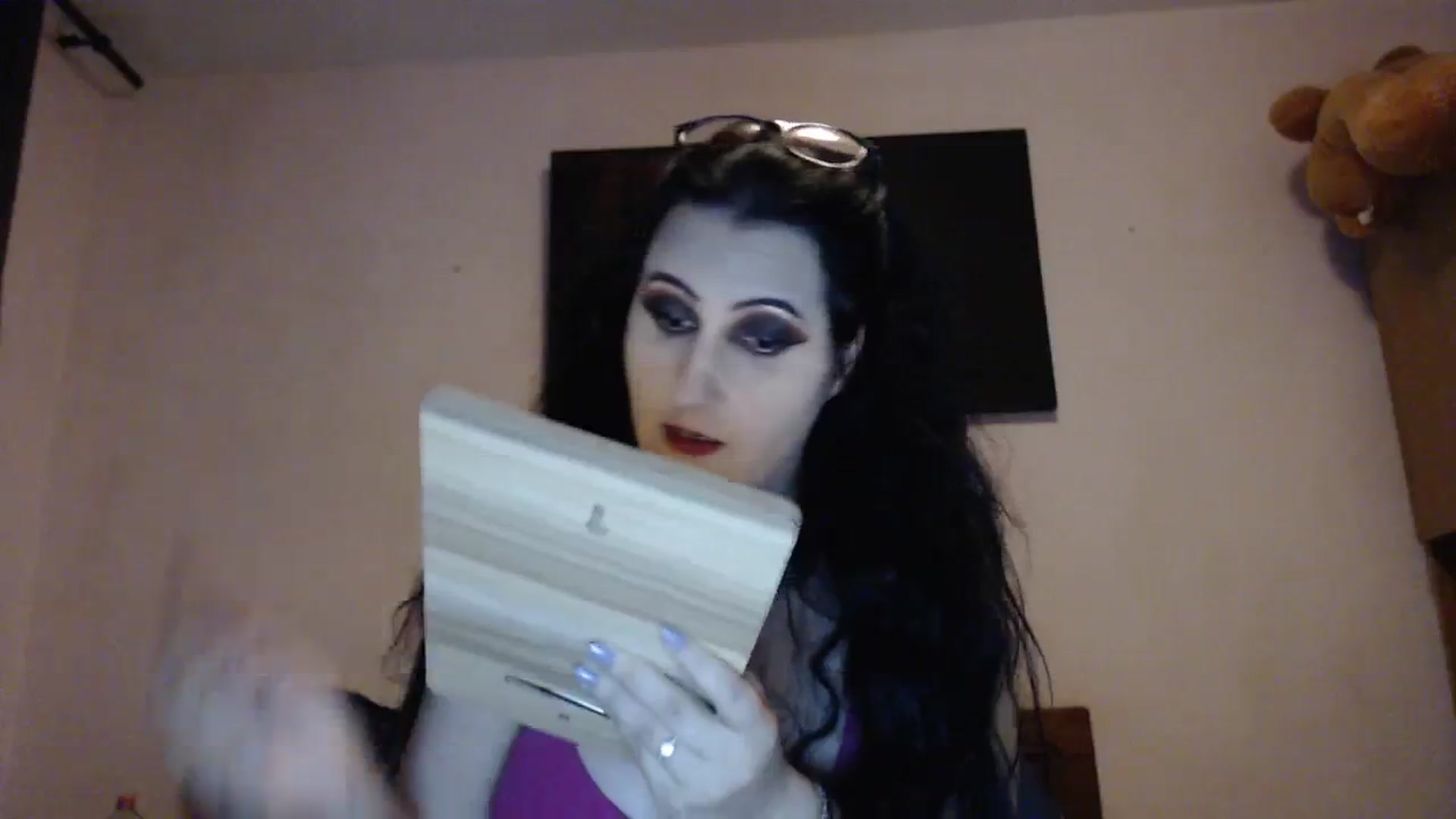 Gallery image thumbnail from Aahh_Emilia's myfreecams stream on, 10/25/2023, 17:13 image 7 of 20