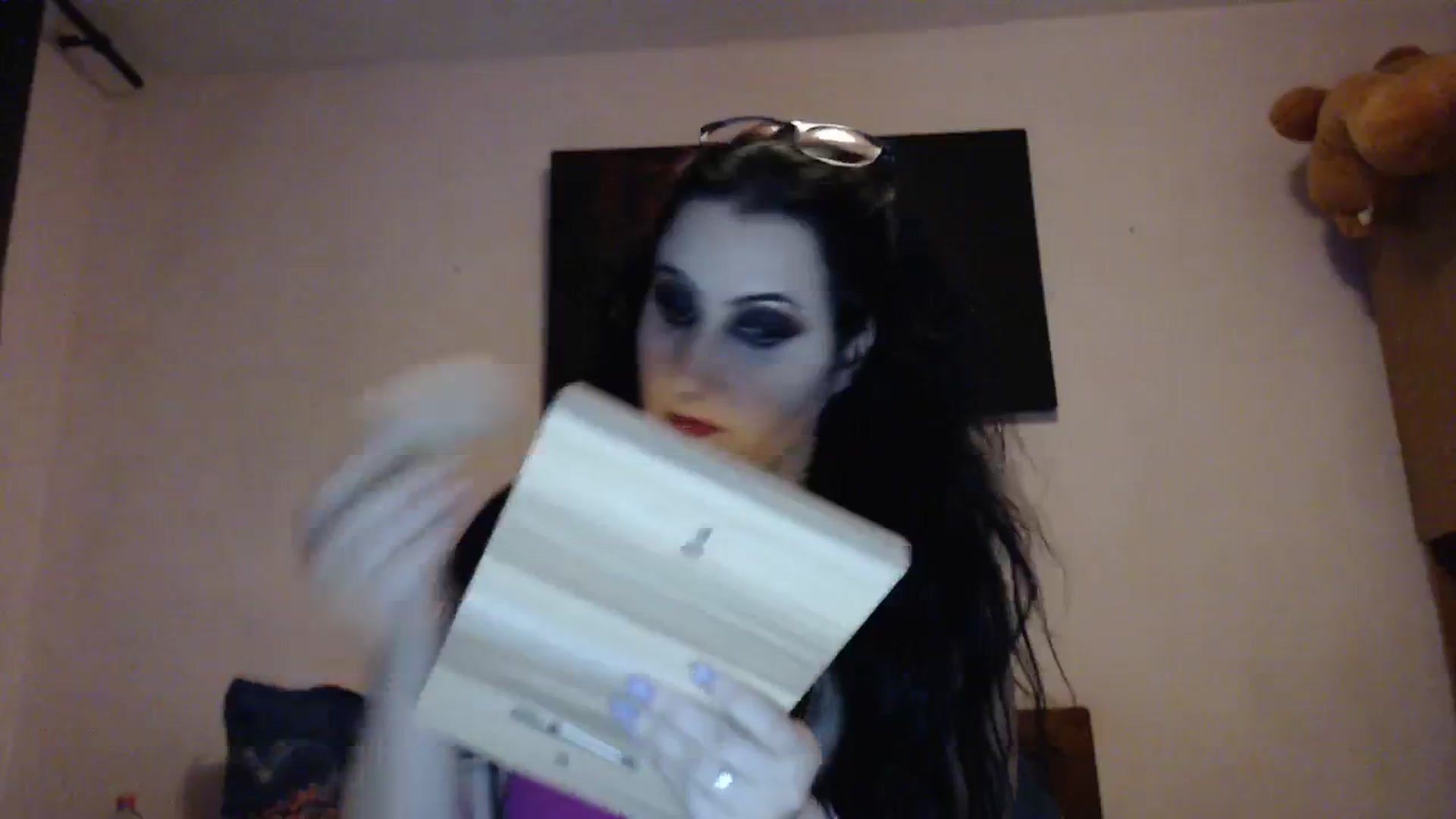 Gallery image thumbnail from Aahh_Emilia's myfreecams stream on, 10/25/2023, 17:13 image 8 of 20