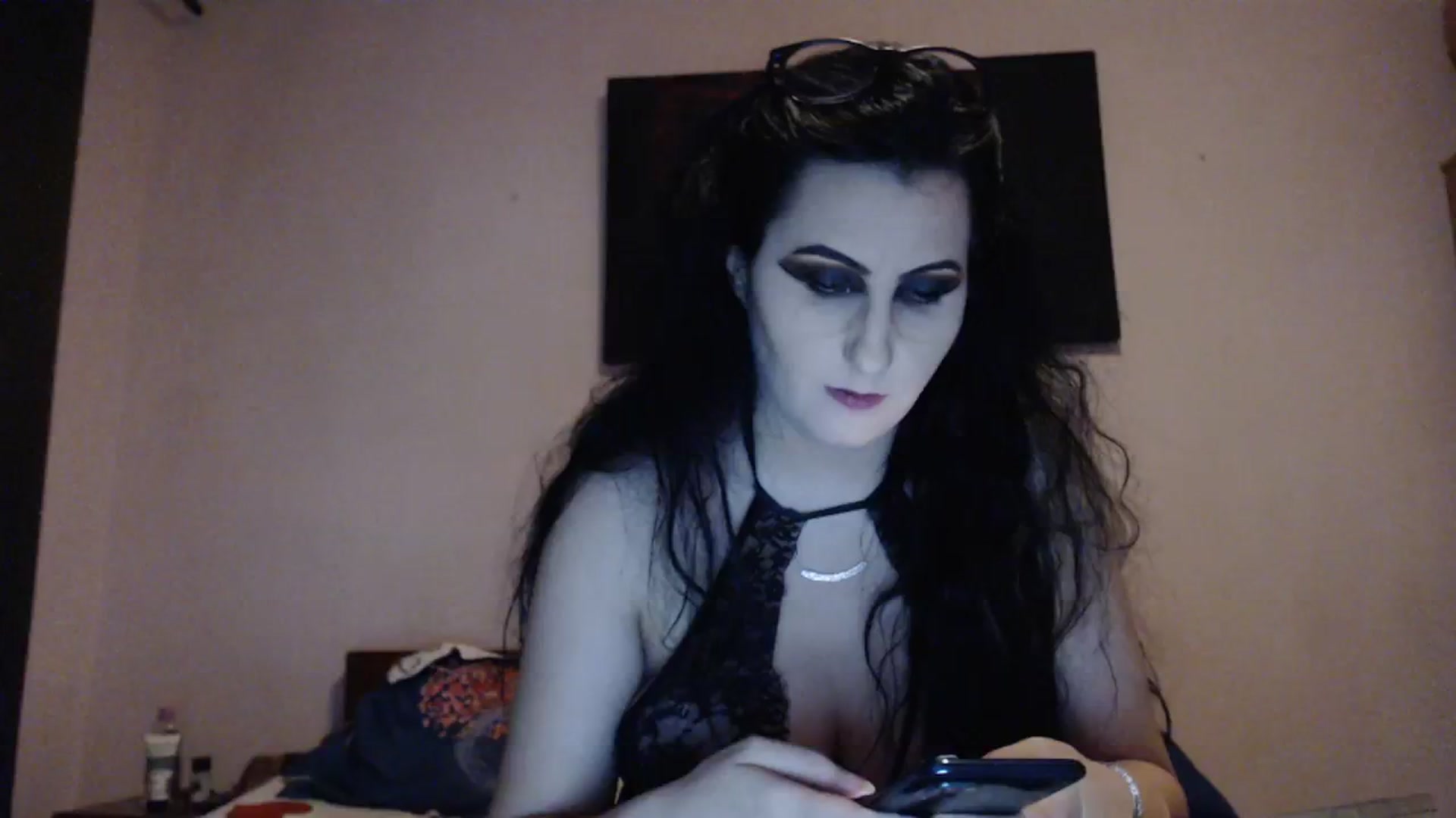 Gallery image thumbnail from Aahh_Emilia's myfreecams stream on, 11/28/2023, 18:10 image 1 of 20