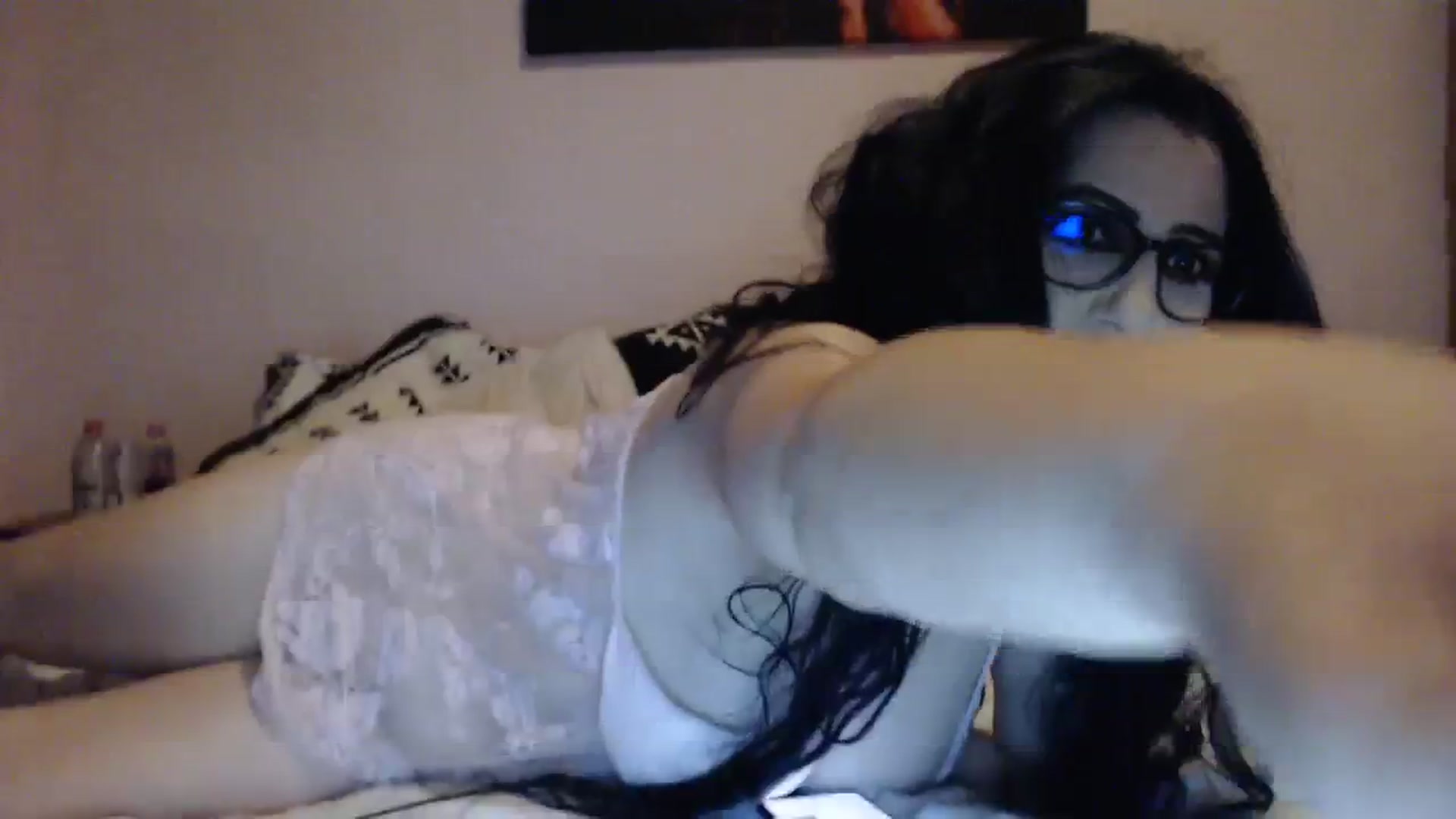 Gallery image thumbnail from Aahh_Emilia's myfreecams stream on, 12/05/2023, 18:33 image 7 of 20