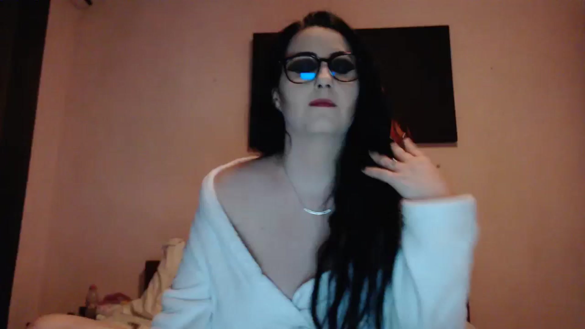 Gallery image thumbnail from Aahh_Emilia's myfreecams stream on, 01/30/2024, 18:58 image 12 of 20
