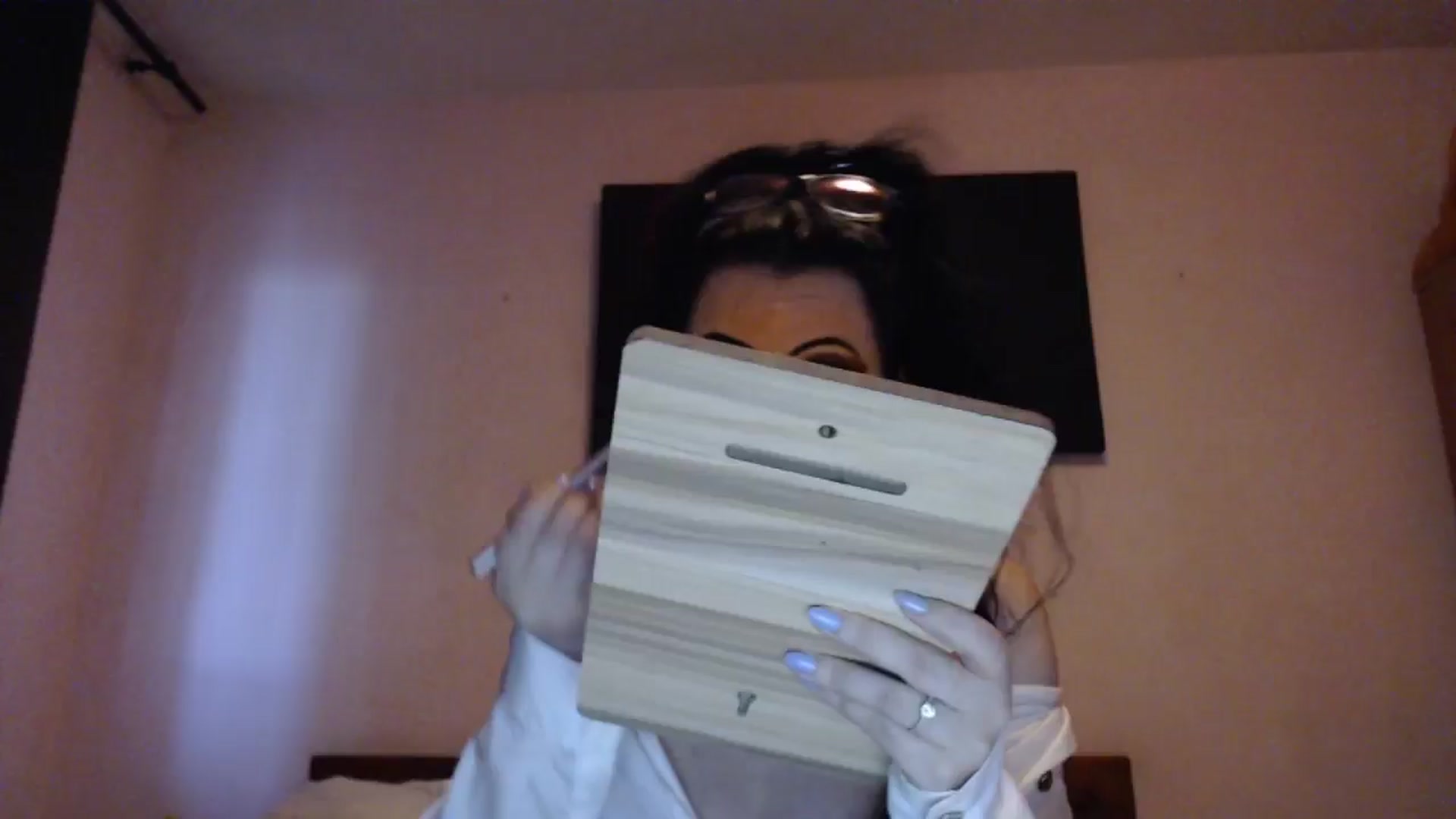 Gallery image thumbnail from Aahh_Emilia's myfreecams stream on, 05/11/2024, 17:19 image 1 of 20