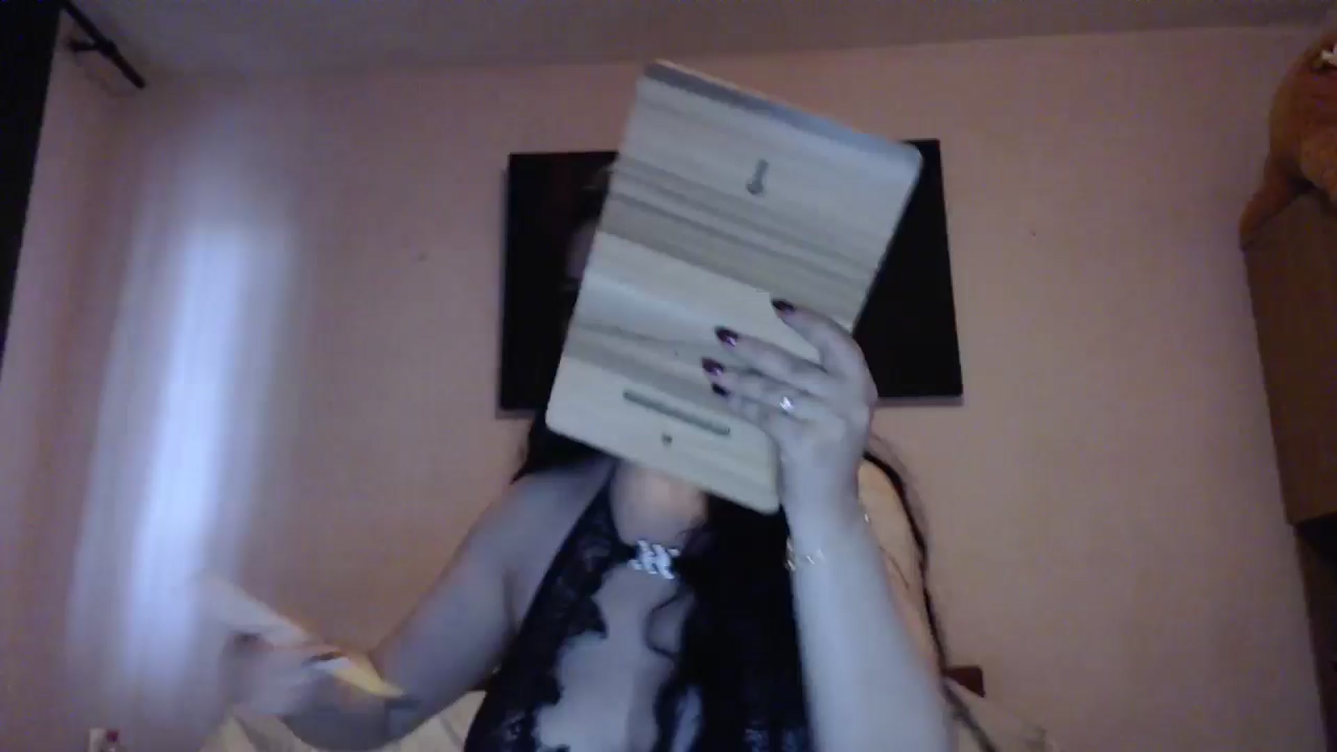 Gallery image thumbnail from Aahh_Emilia's myfreecams stream on, 05/13/2024, 17:52 image 1 of 20