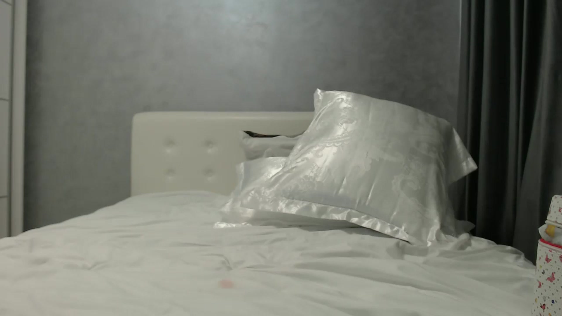 Gallery image thumbnail from Aahh_Emilia's myfreecams stream on, 06/12/2024, 18:14 image 15 of 20