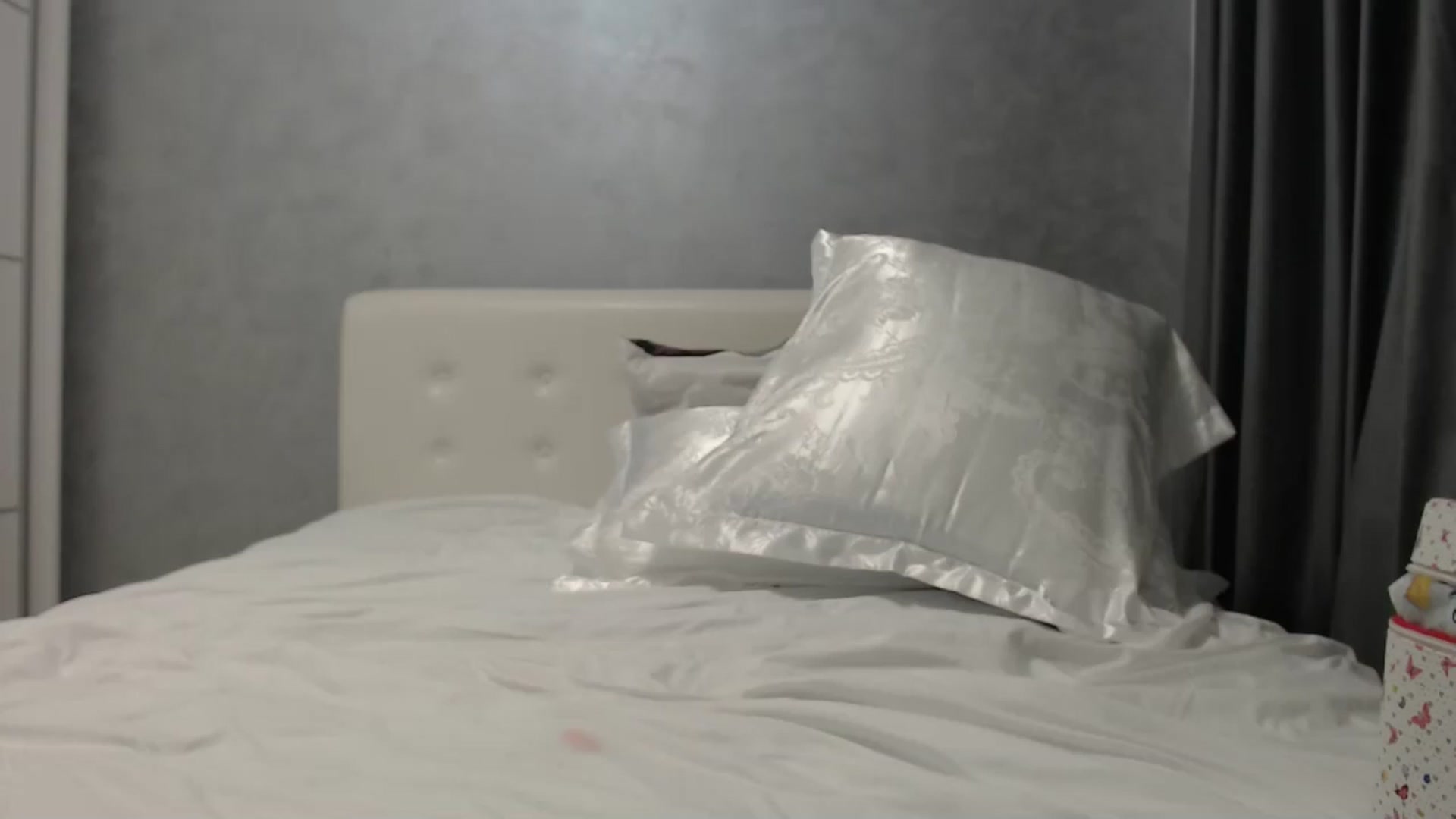Gallery image thumbnail from Aahh_Emilia's myfreecams stream on, 06/12/2024, 18:14 image 11 of 20