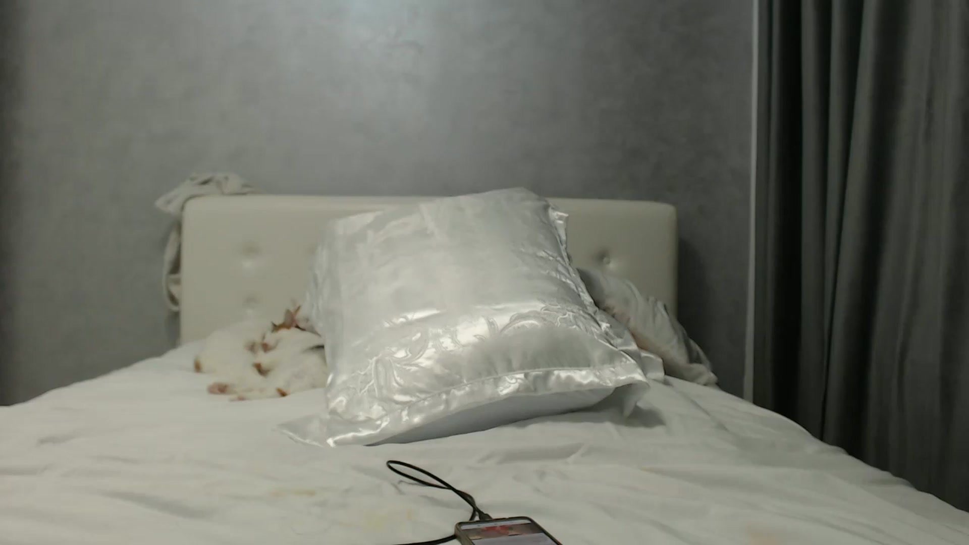 Gallery image thumbnail from Aahh_Emilia's myfreecams stream on, 06/16/2024, 16:02 image 14 of 20