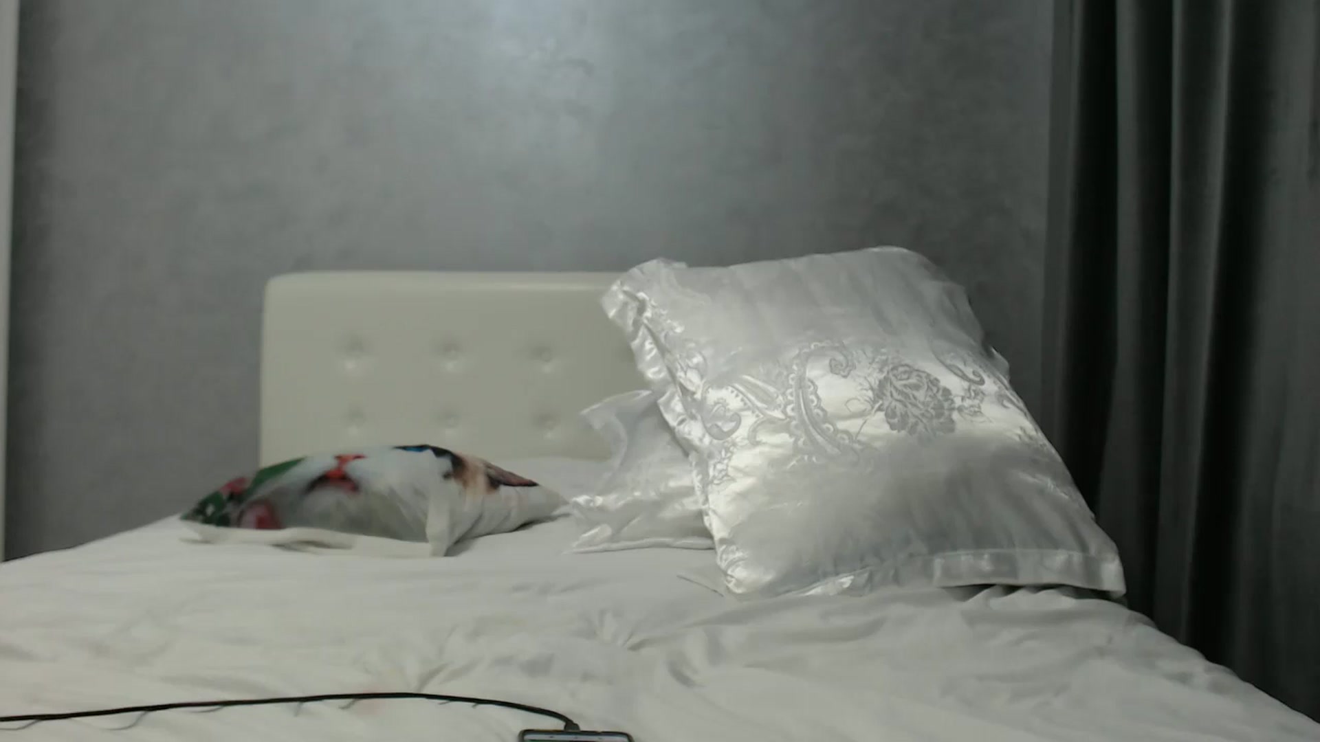 Gallery image thumbnail from Aahh_Emilia's myfreecams stream on, 06/17/2024, 16:33 image 18 of 20