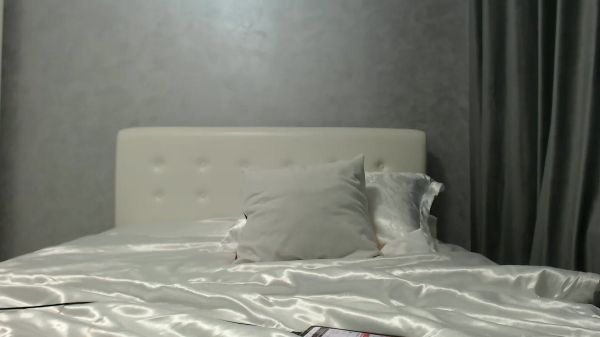 Gallery image thumbnail from Aahh_Emilia's myfreecams stream on, 06/30/2024, 16:10 image 19 of 20