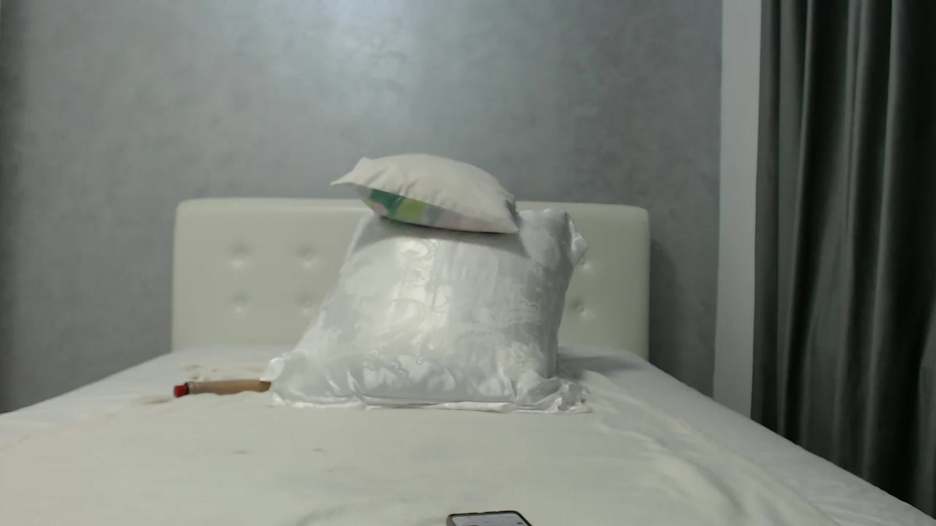 Gallery image thumbnail from Aahh_Emilia's myfreecams stream on, 07/08/2024, 18:21 image 12 of 20