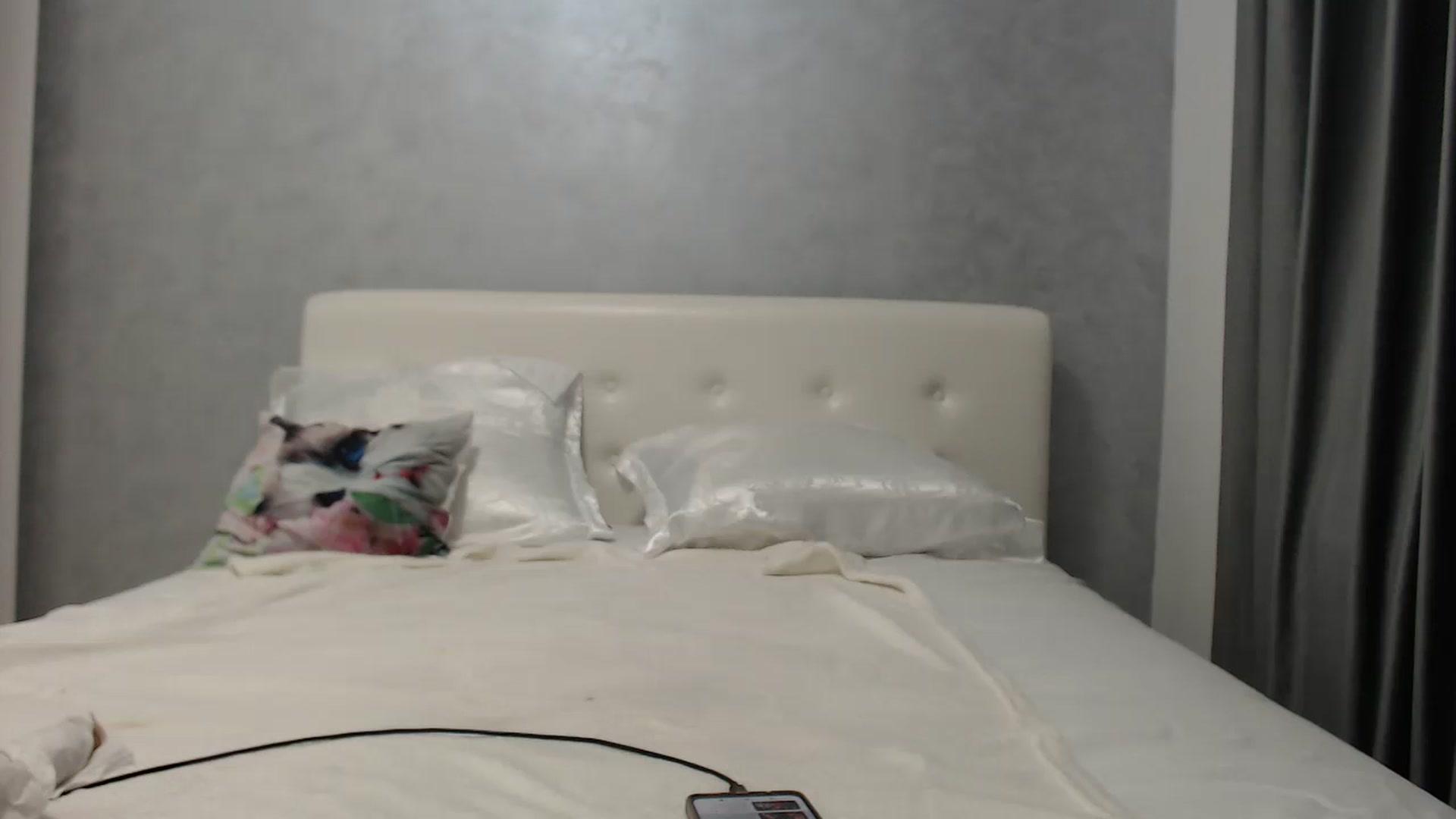 Gallery image thumbnail from Aahh_Emilia's myfreecams stream on, 07/11/2024, 16:48 image 9 of 20