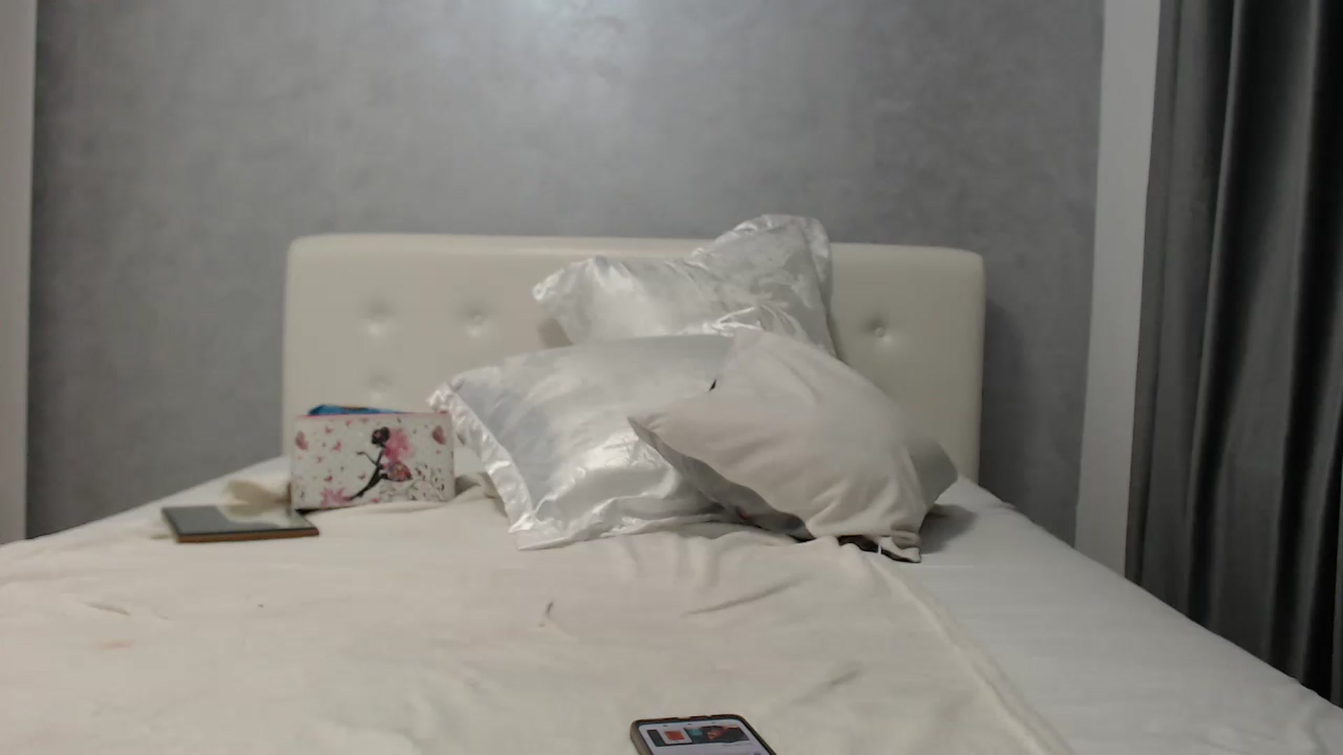 Gallery image thumbnail from Aahh_Emilia's myfreecams stream on, 07/11/2024, 18:45 image 17 of 20