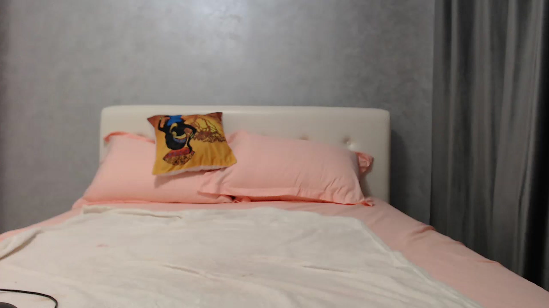 Gallery image thumbnail from Aahh_Emilia's myfreecams stream on, 07/13/2024, 16:33 image 9 of 20