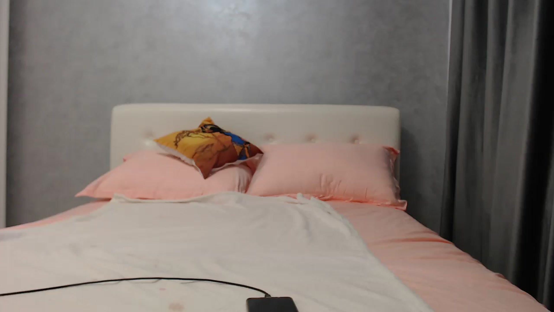 Gallery image thumbnail from Aahh_Emilia's myfreecams stream on, 07/15/2024, 16:27 image 11 of 20