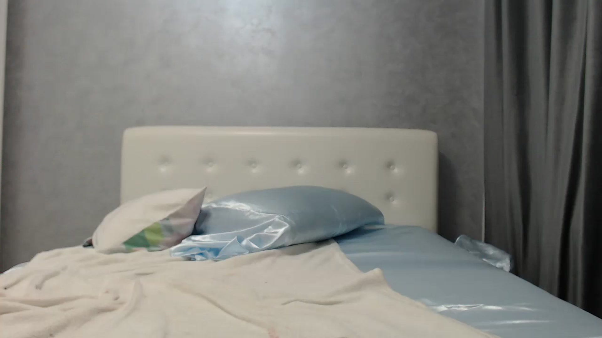 Gallery image thumbnail from Aahh_Emilia's myfreecams stream on, 07/22/2024, 18:27 image 18 of 20