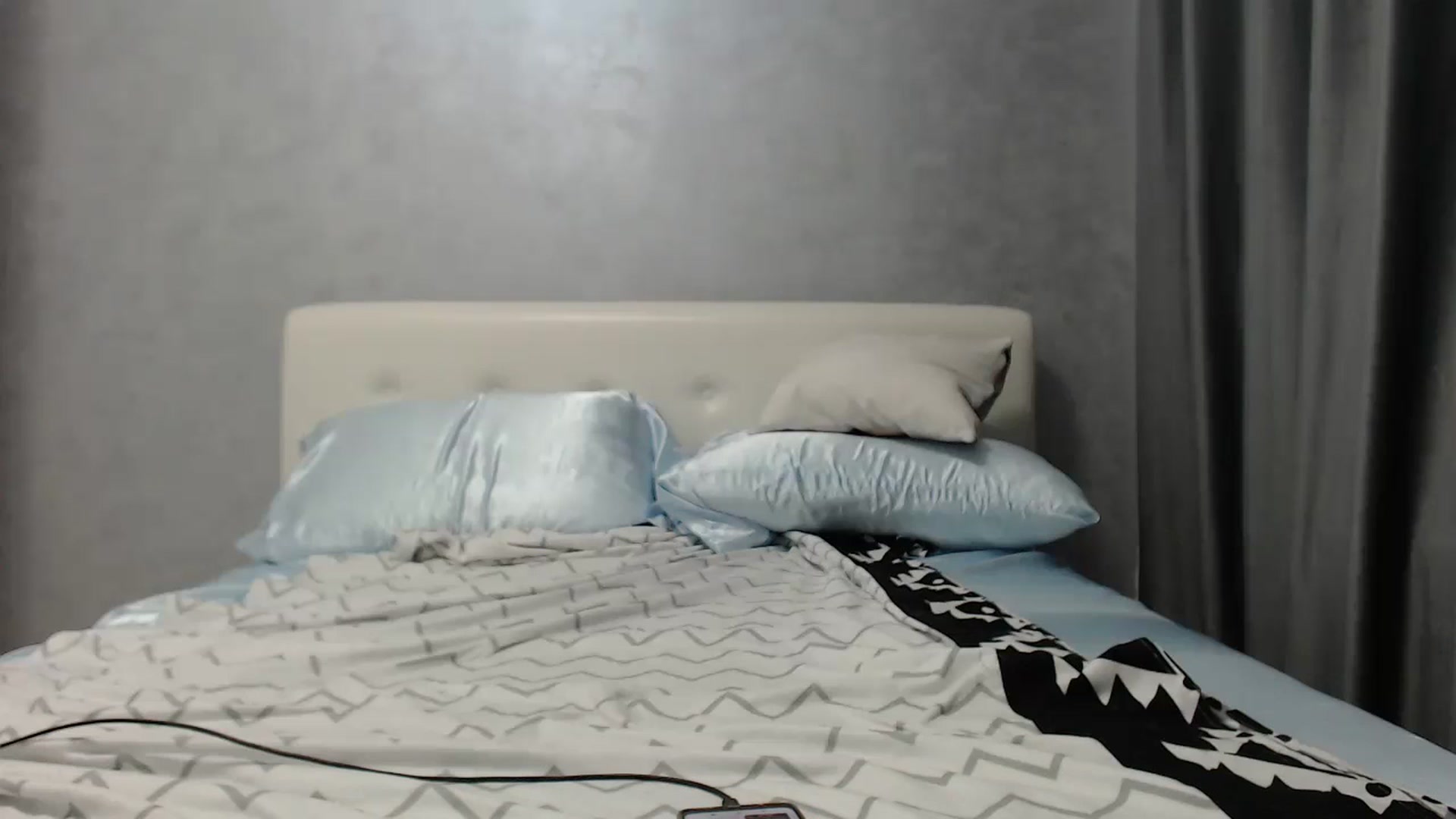 Gallery image thumbnail from Aahh_Emilia's myfreecams stream on, 07/25/2024, 16:29 image 13 of 20