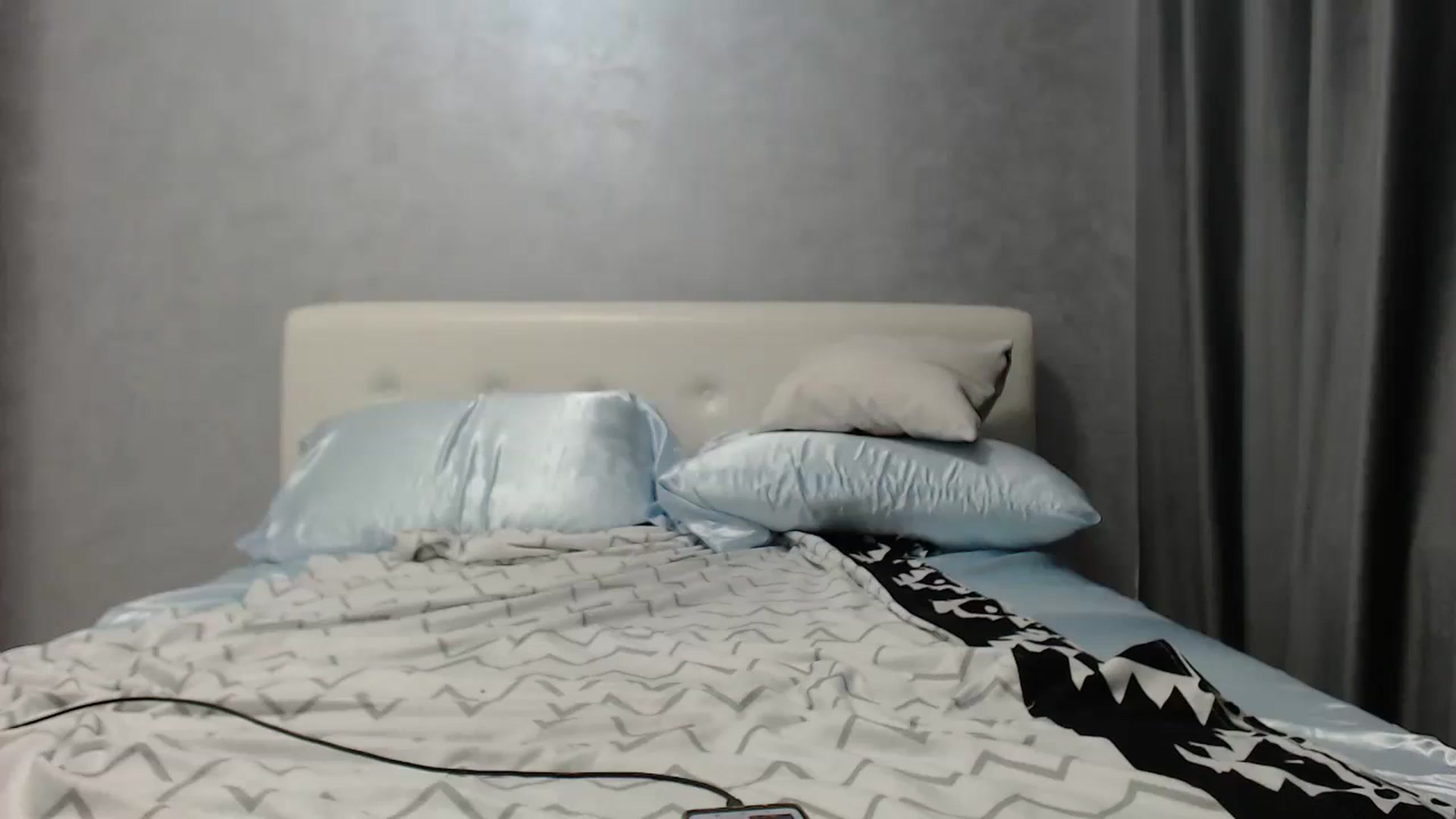 Gallery image thumbnail from Aahh_Emilia's myfreecams stream on, 07/25/2024, 16:29 image 14 of 20