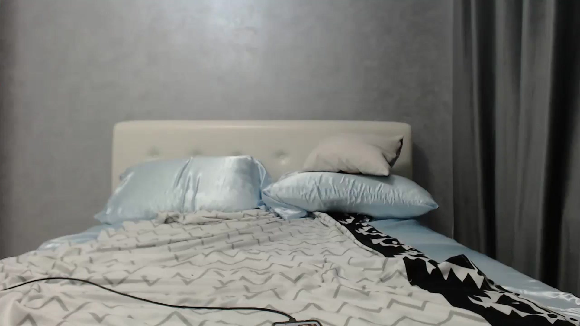 Gallery image thumbnail from Aahh_Emilia's myfreecams stream on, 07/25/2024, 16:29 image 15 of 20